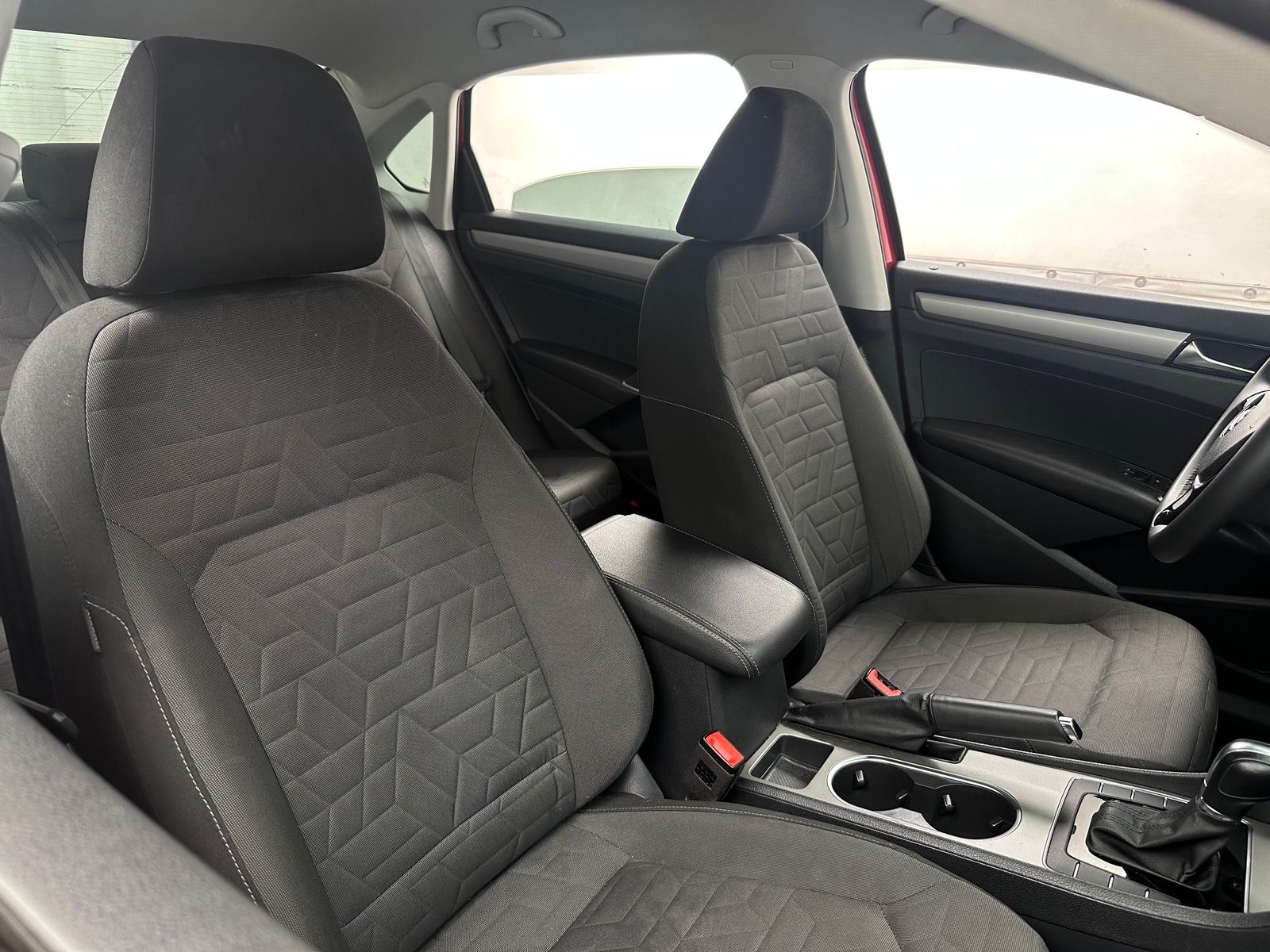 Thumbnail: 2021 Volkswagen Passat - 2