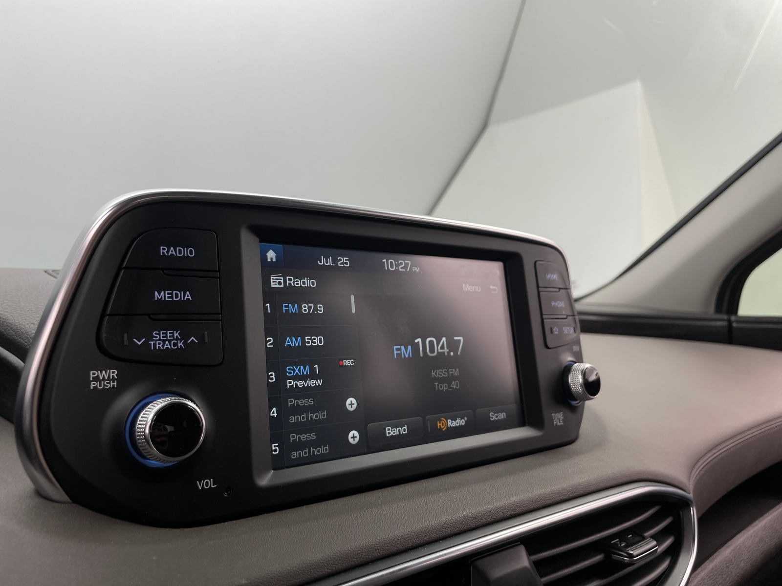 Thumbnail: 2020 Hyundai Santa Fe - 4