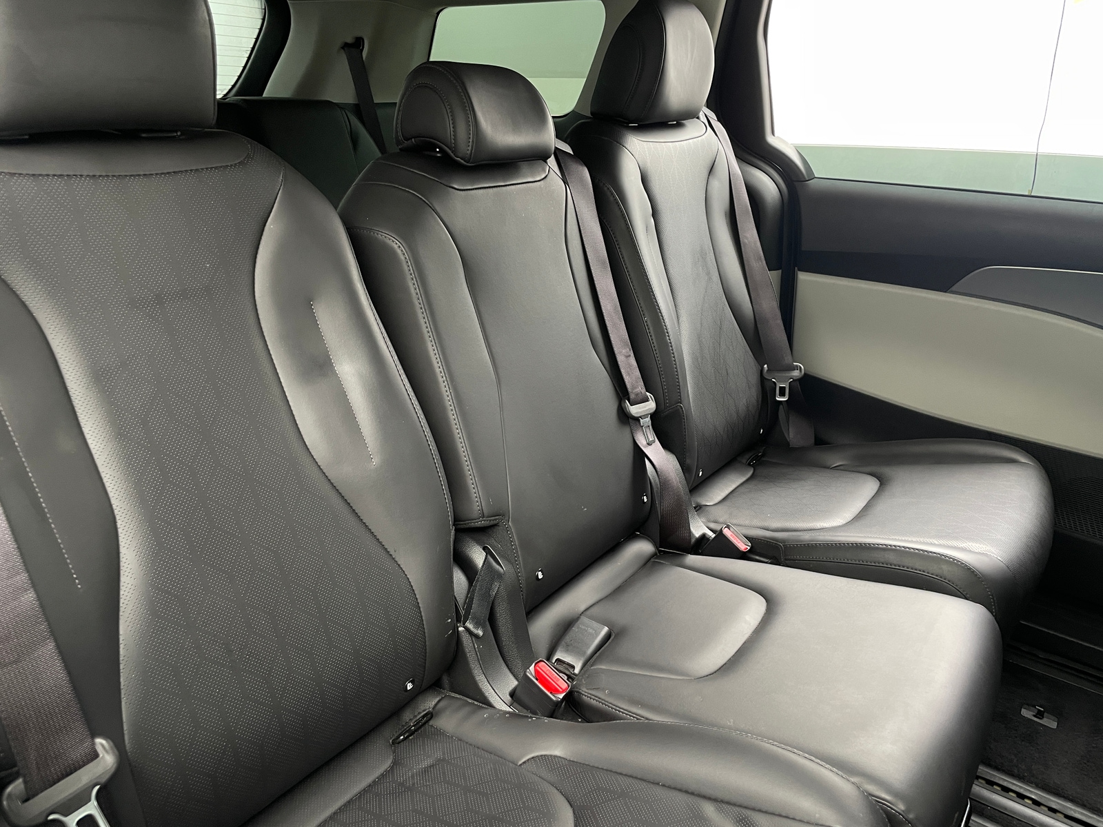 Thumbnail: 2022 Kia Carnival - 6