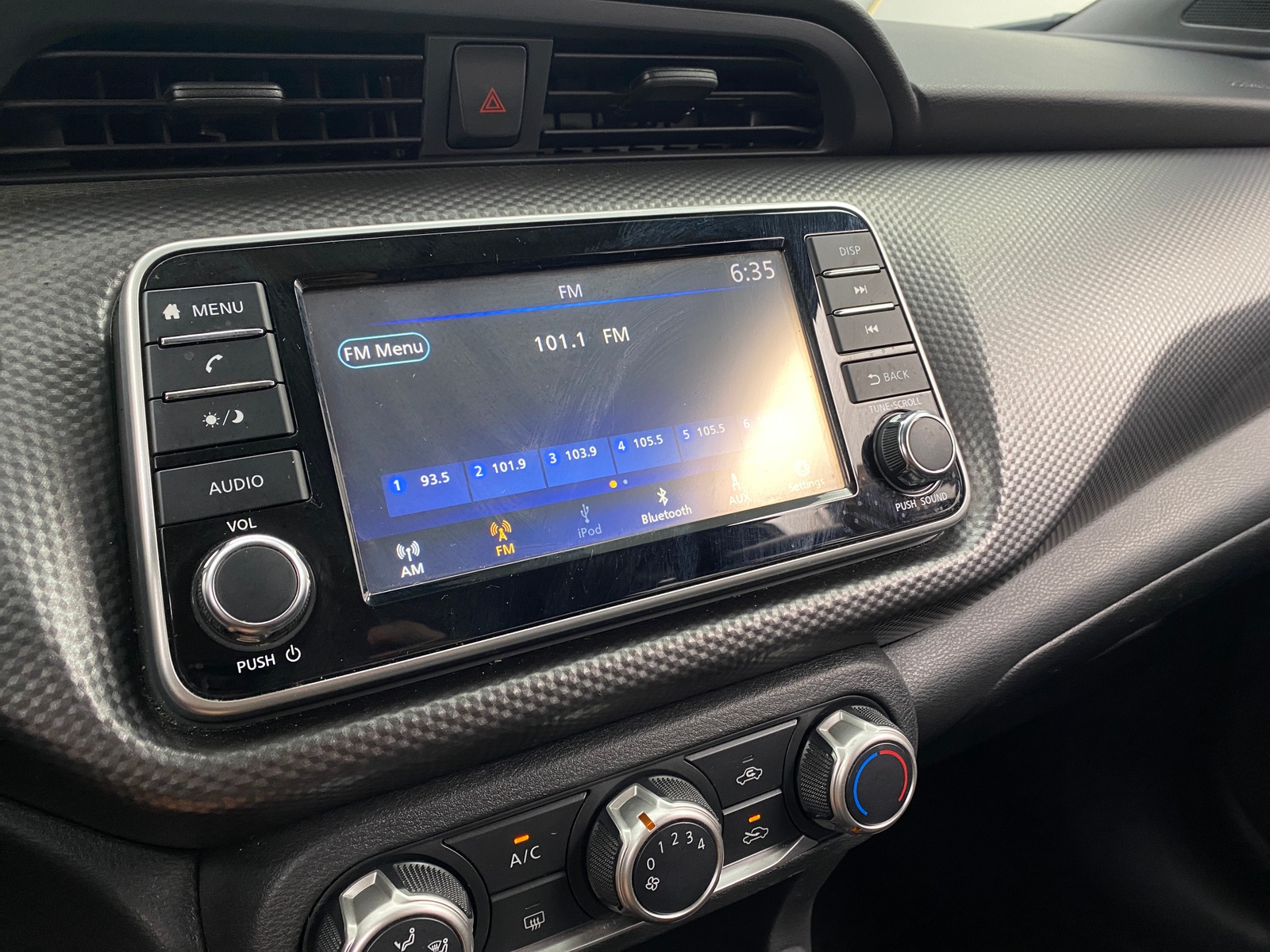 Thumbnail: 2020 Nissan Kicks - 4