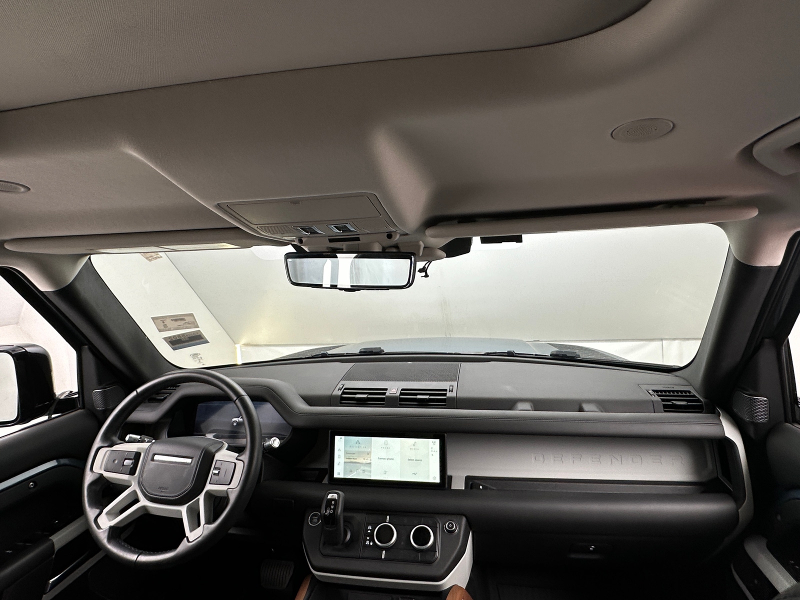 Thumbnail: 2020 Land Rover Defender - 2