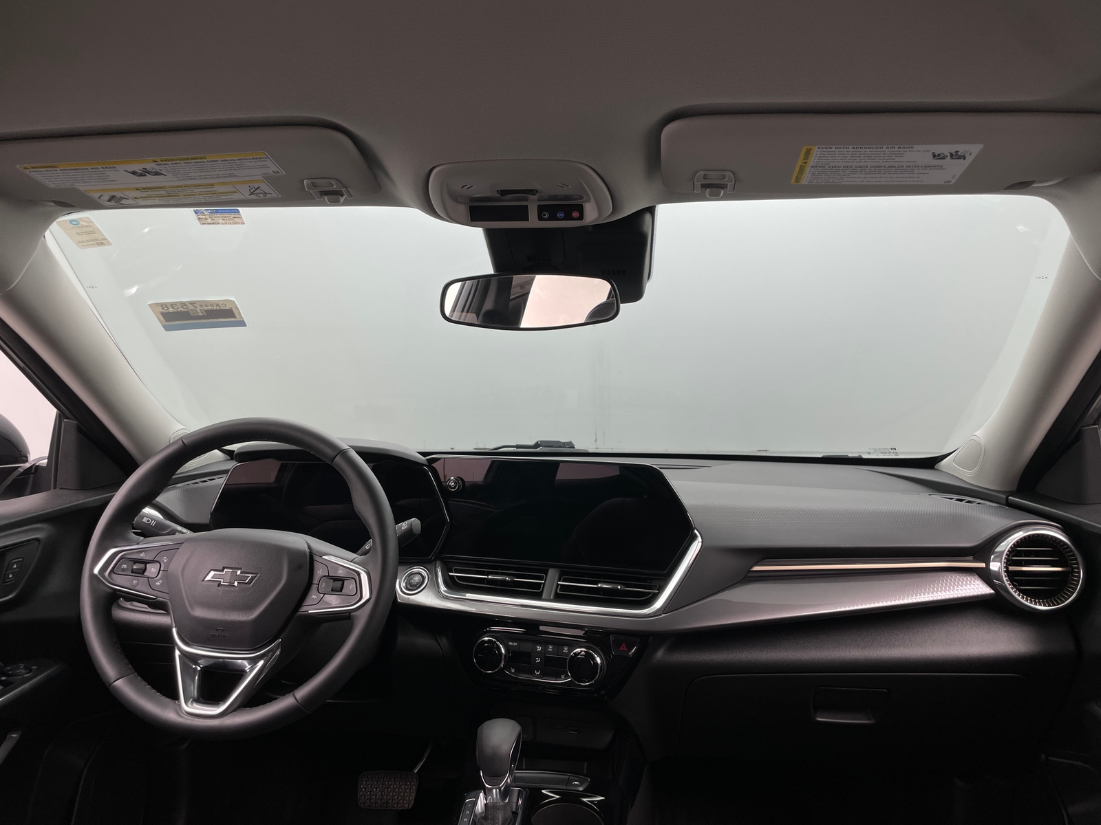 Thumbnail: 2025 Chevrolet Trax - 2