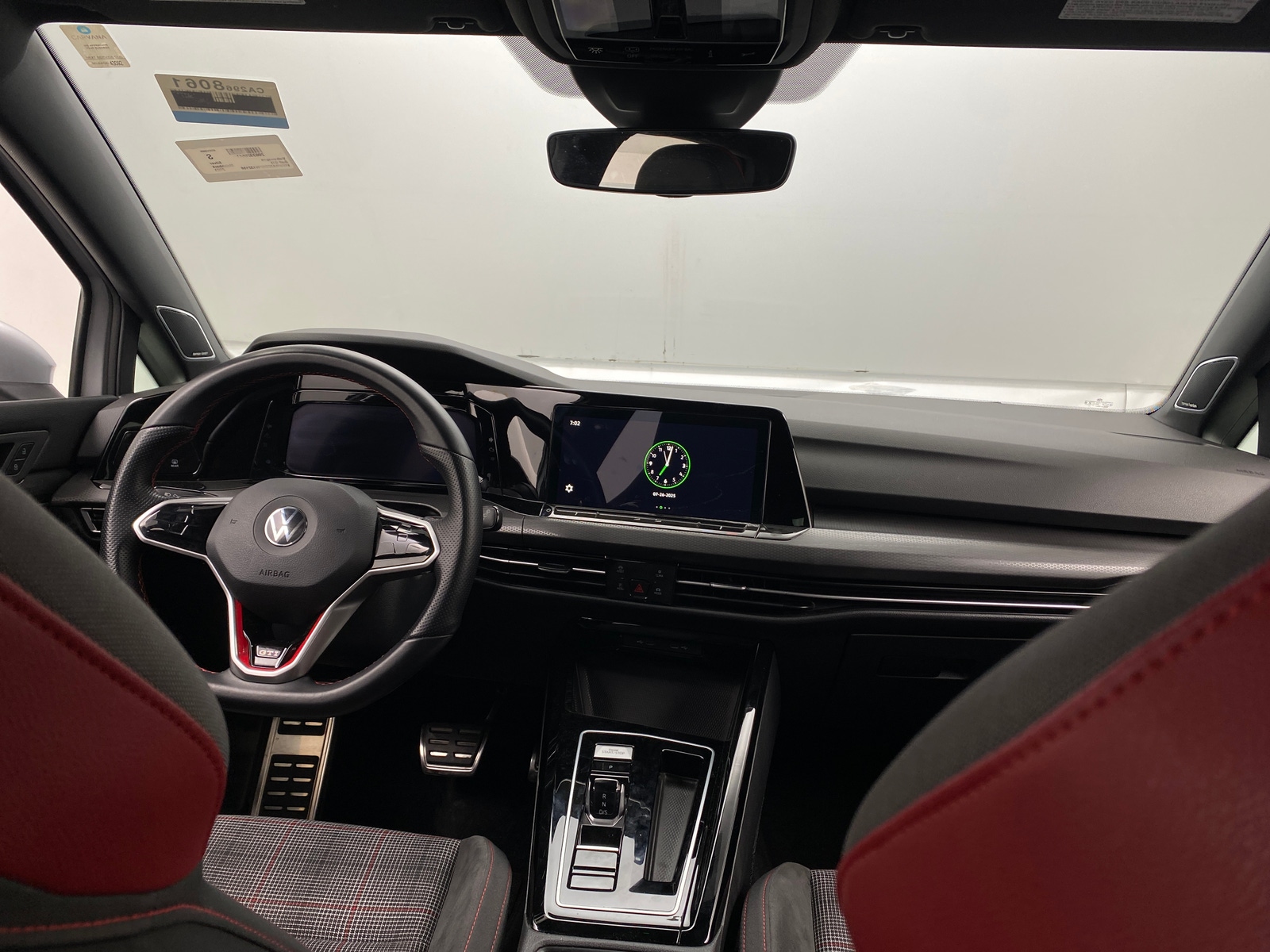 Thumbnail: 2023 Volkswagen Golf - 3