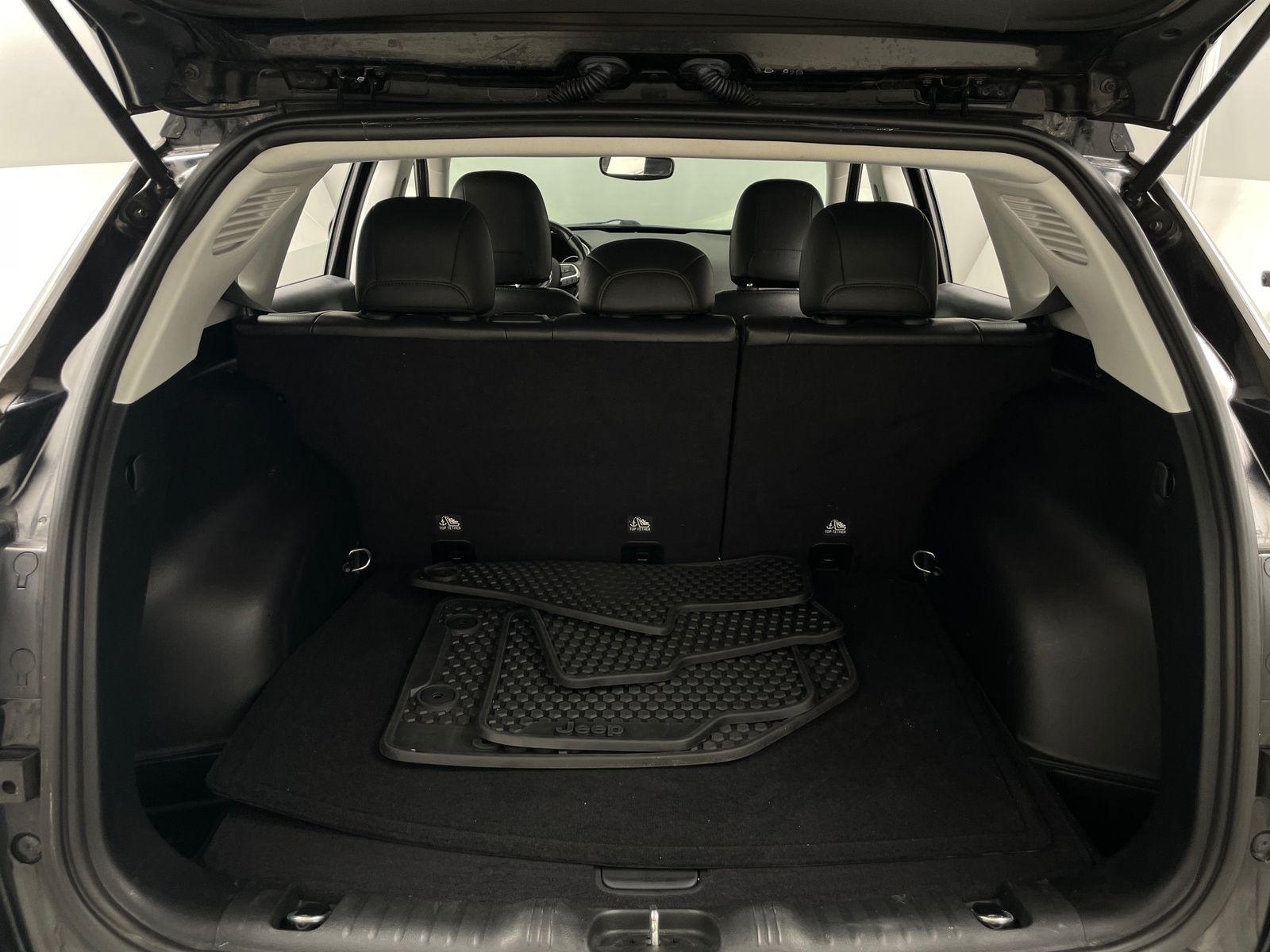 Thumbnail: 2019 Jeep Compass - 6