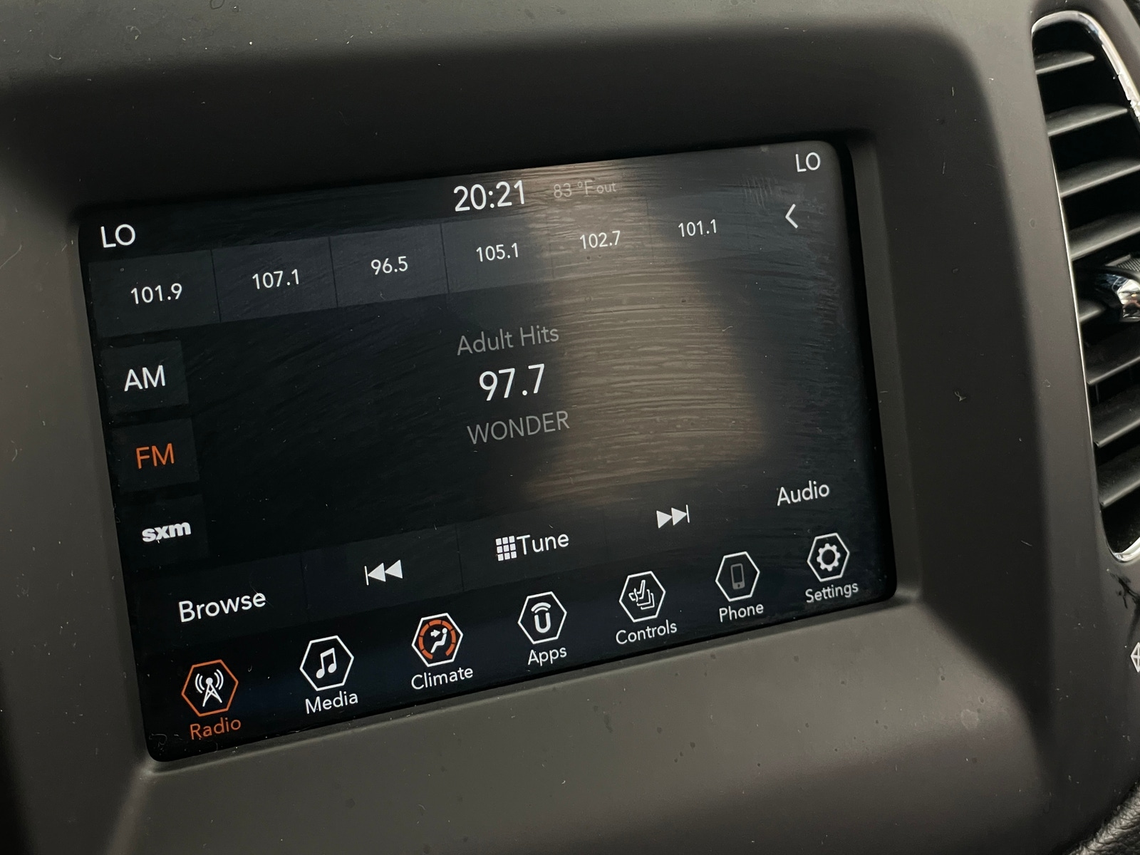 Thumbnail: 2019 Jeep Compass - 3