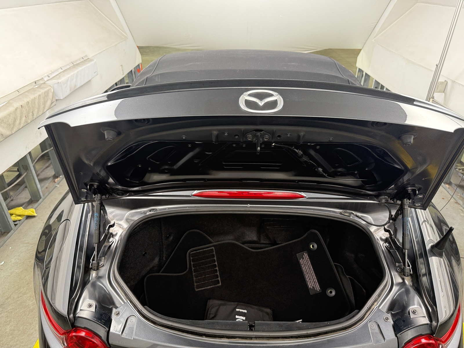Thumbnail: 2016 Mazda MX-5 Miata - 6
