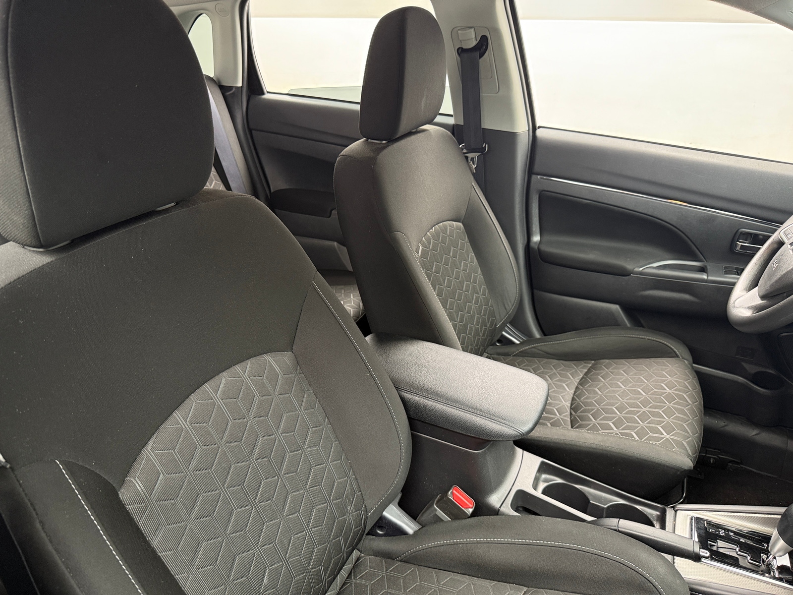 Thumbnail: 2021 Mitsubishi Outlander Sport - 2