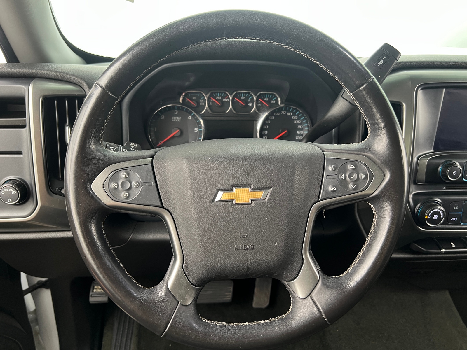 Thumbnail: 2018 Chevrolet Silverado 1500 - 5