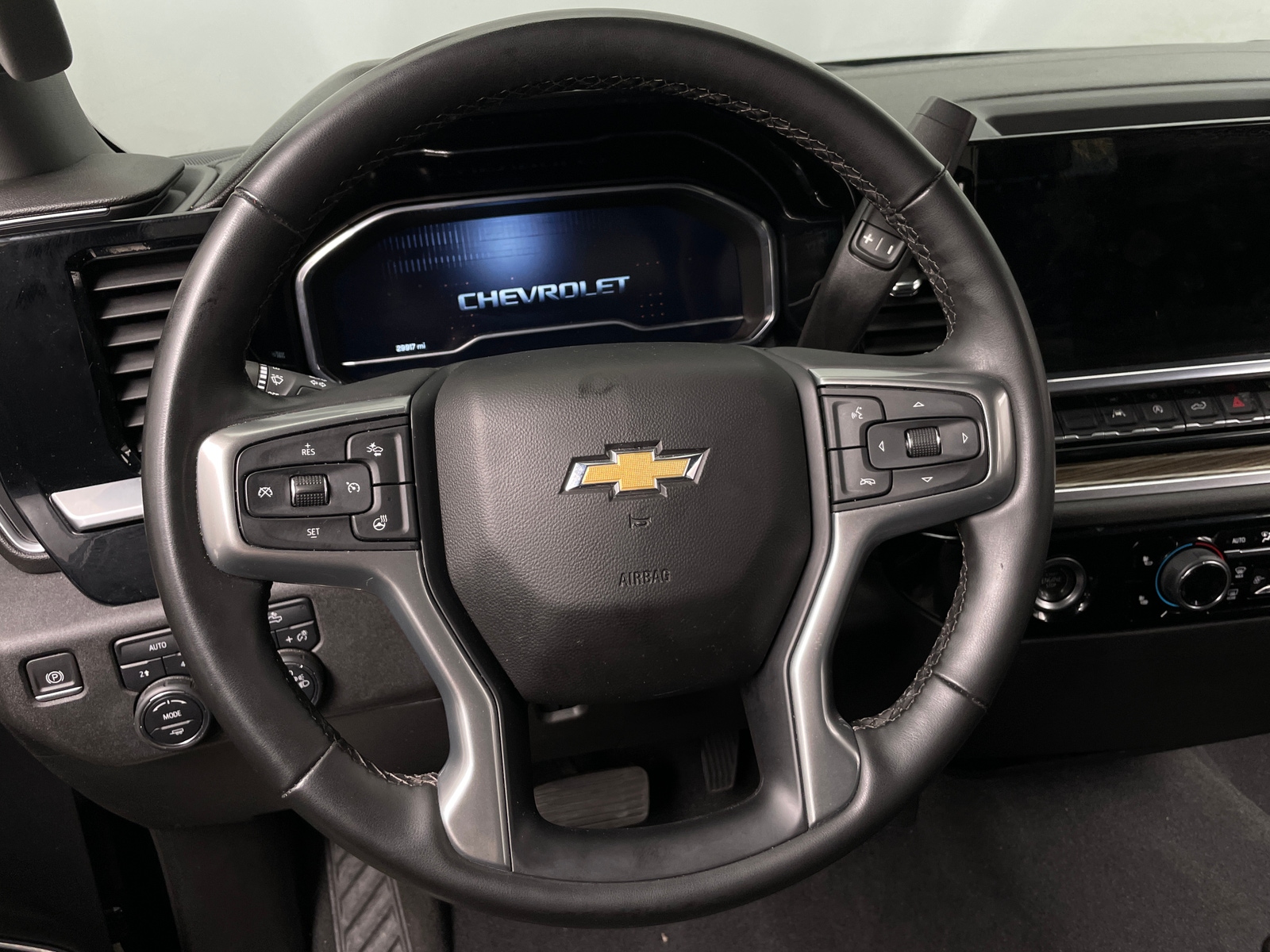 Thumbnail: 2023 Chevrolet Silverado 1500 - 5