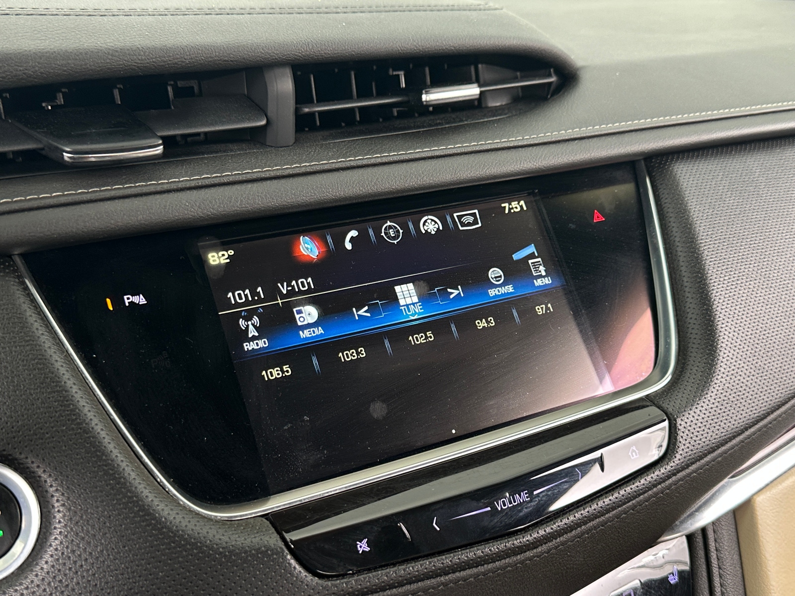 Thumbnail: 2018 Cadillac XT5 - 3