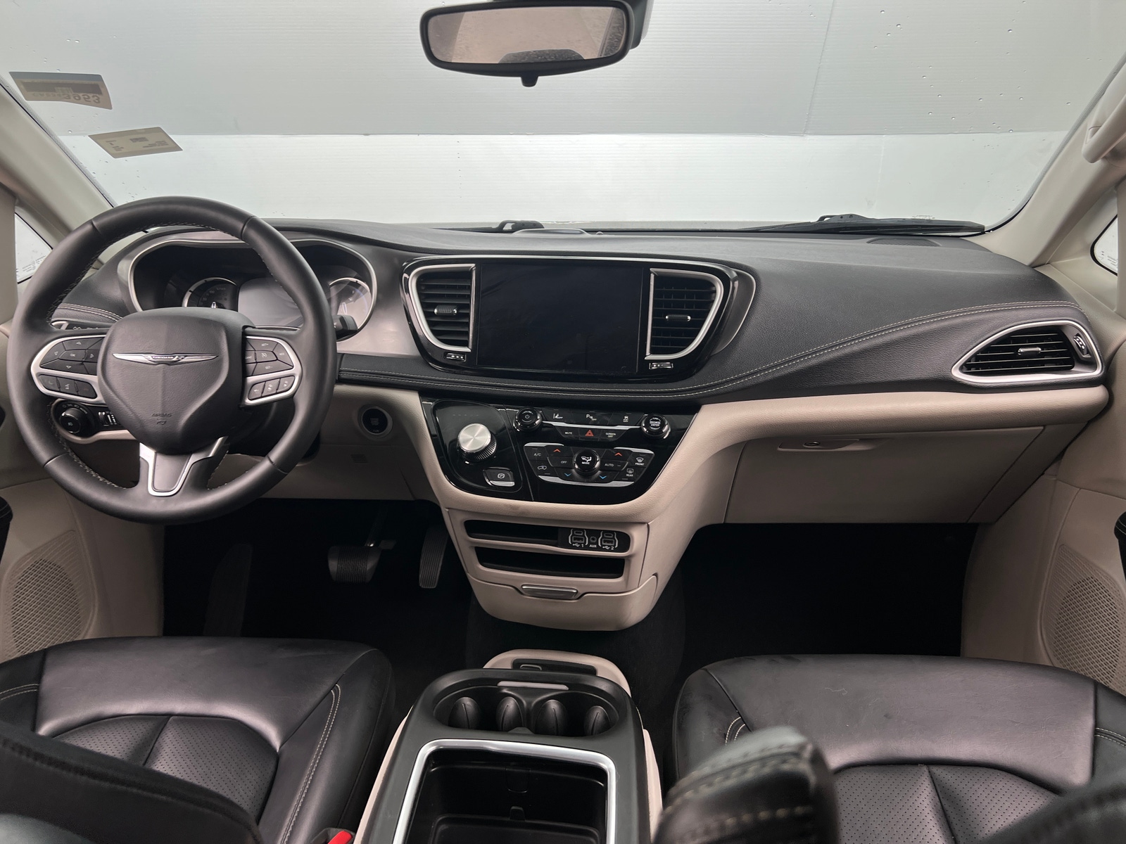 Thumbnail: 2023 Chrysler Pacifica - 2
