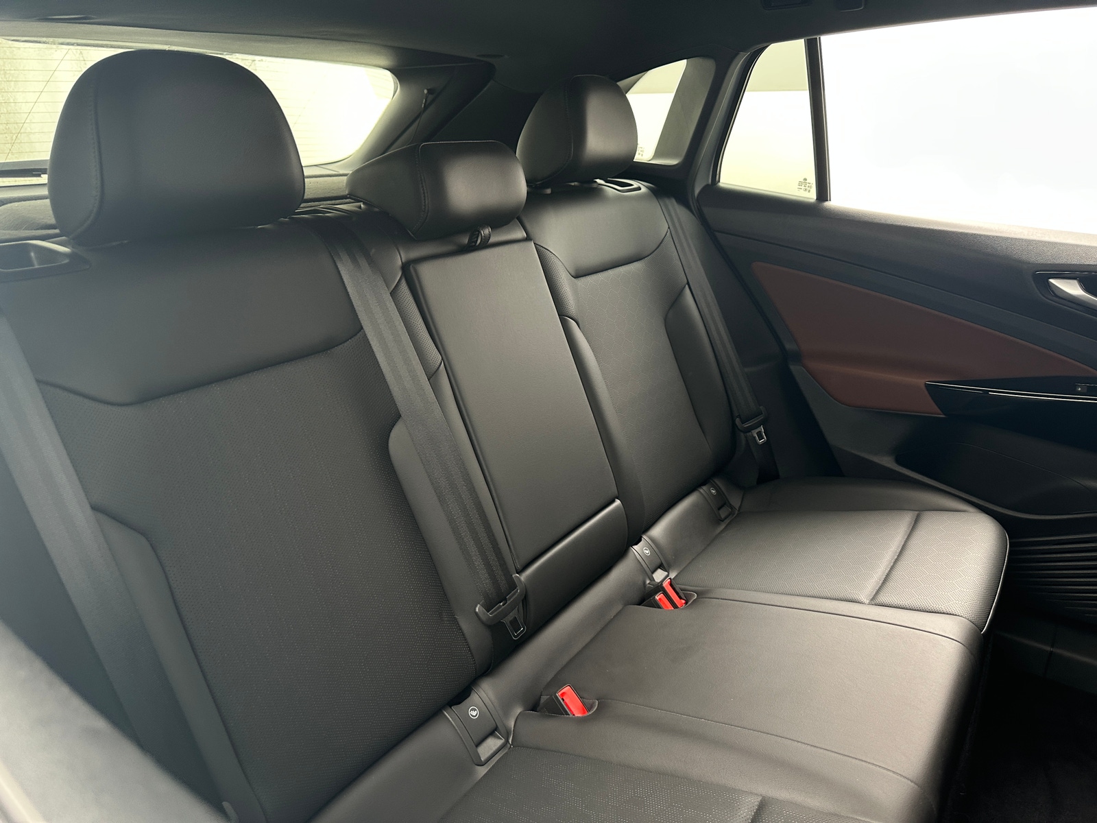 Thumbnail: 2021 Volkswagen ID.4 - 5