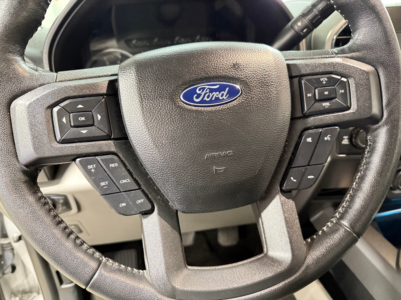 Thumbnail: 2019 Ford Econoline - 5