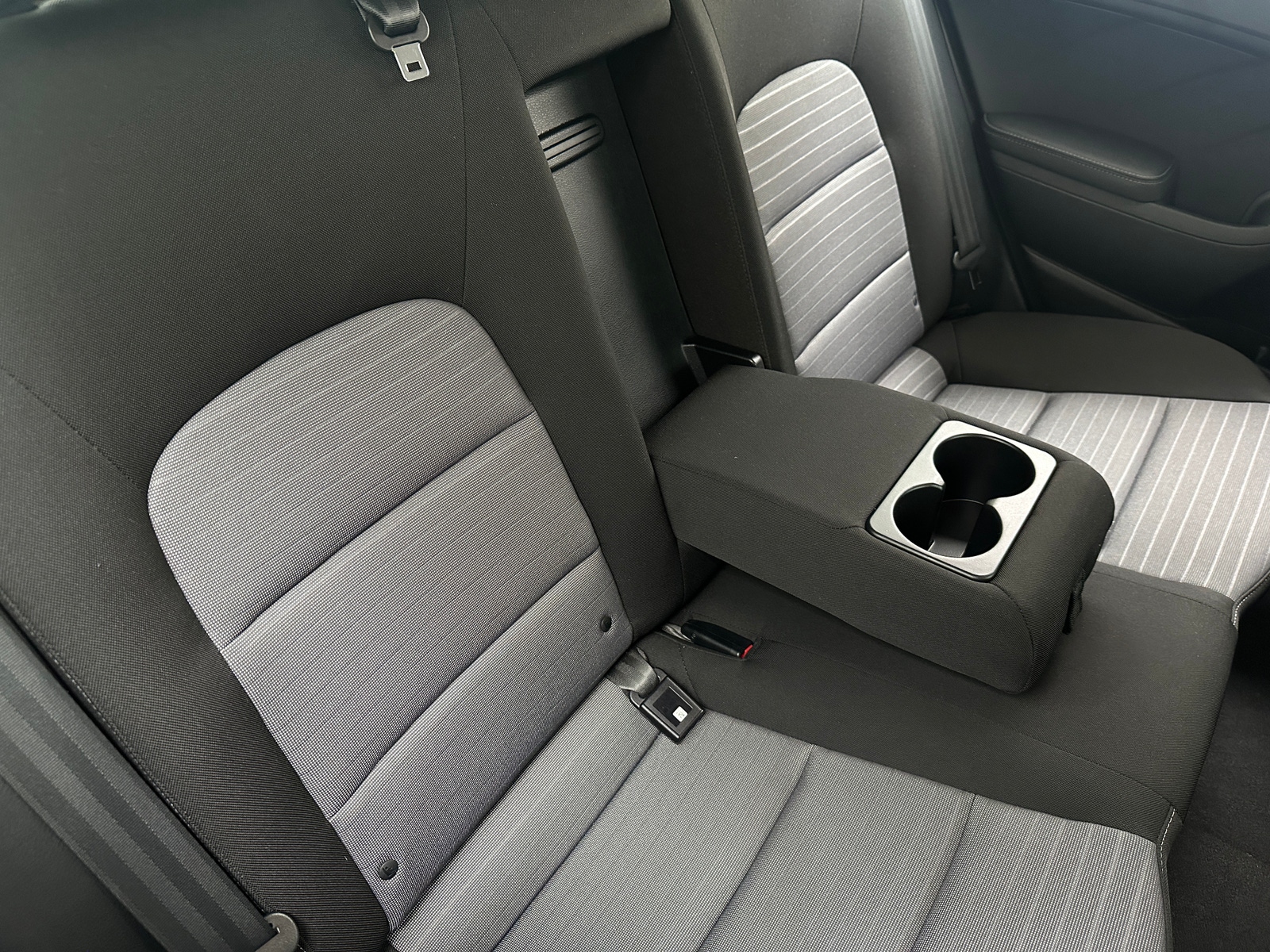 Thumbnail: 2016 Kia Forte - 6