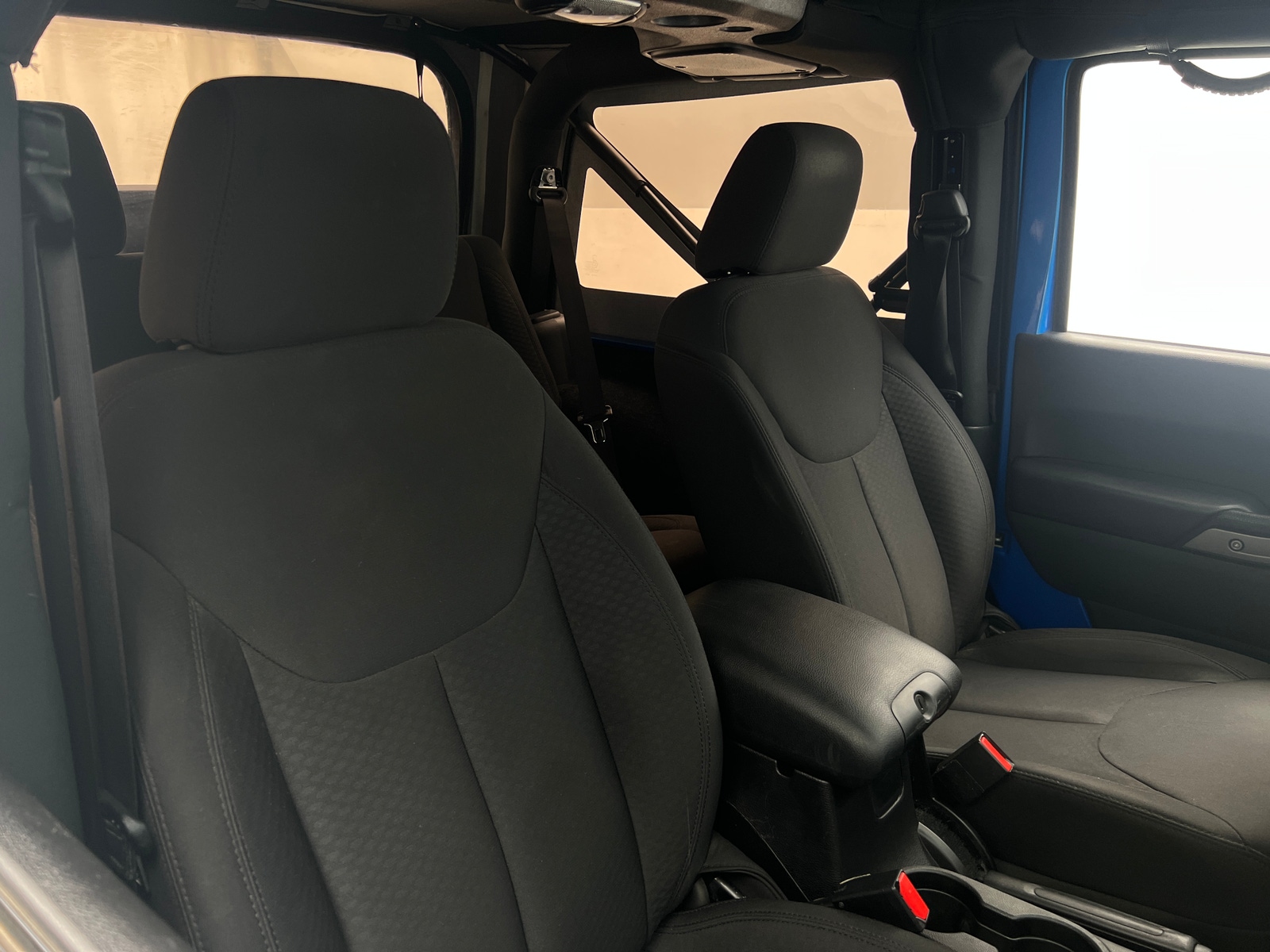 Thumbnail: 2015 Jeep Wrangler - 2