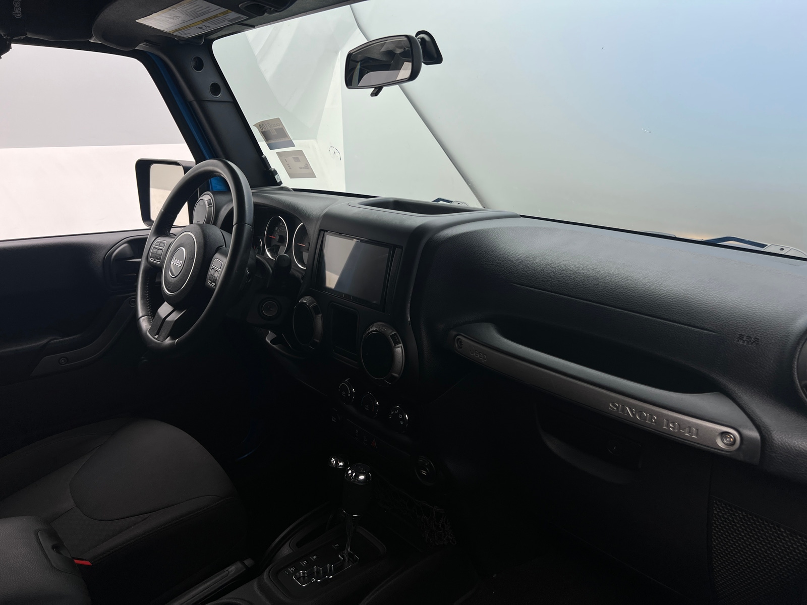 Thumbnail: 2015 Jeep Wrangler - 3