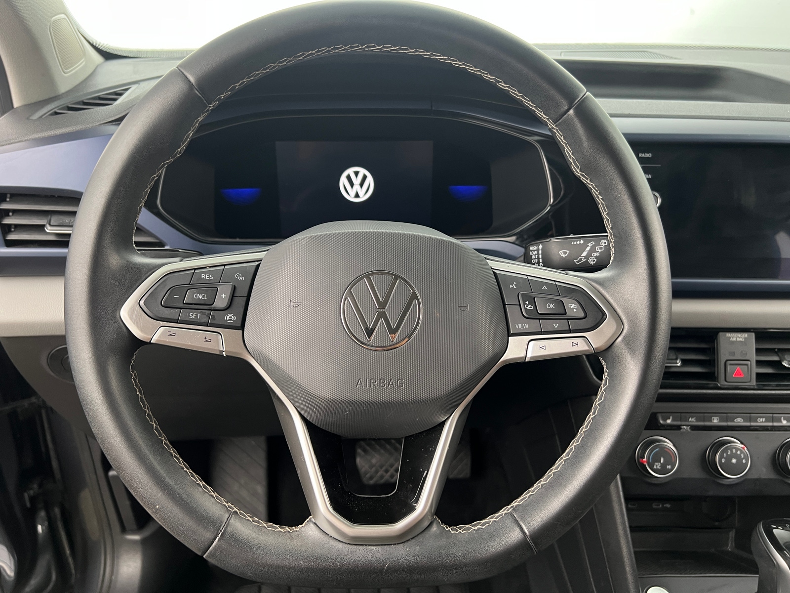 Thumbnail: 2022 Volkswagen Taos - 5
