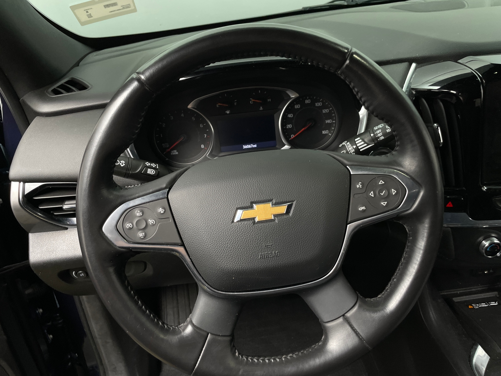 Thumbnail: 2022 Chevrolet Traverse - 5