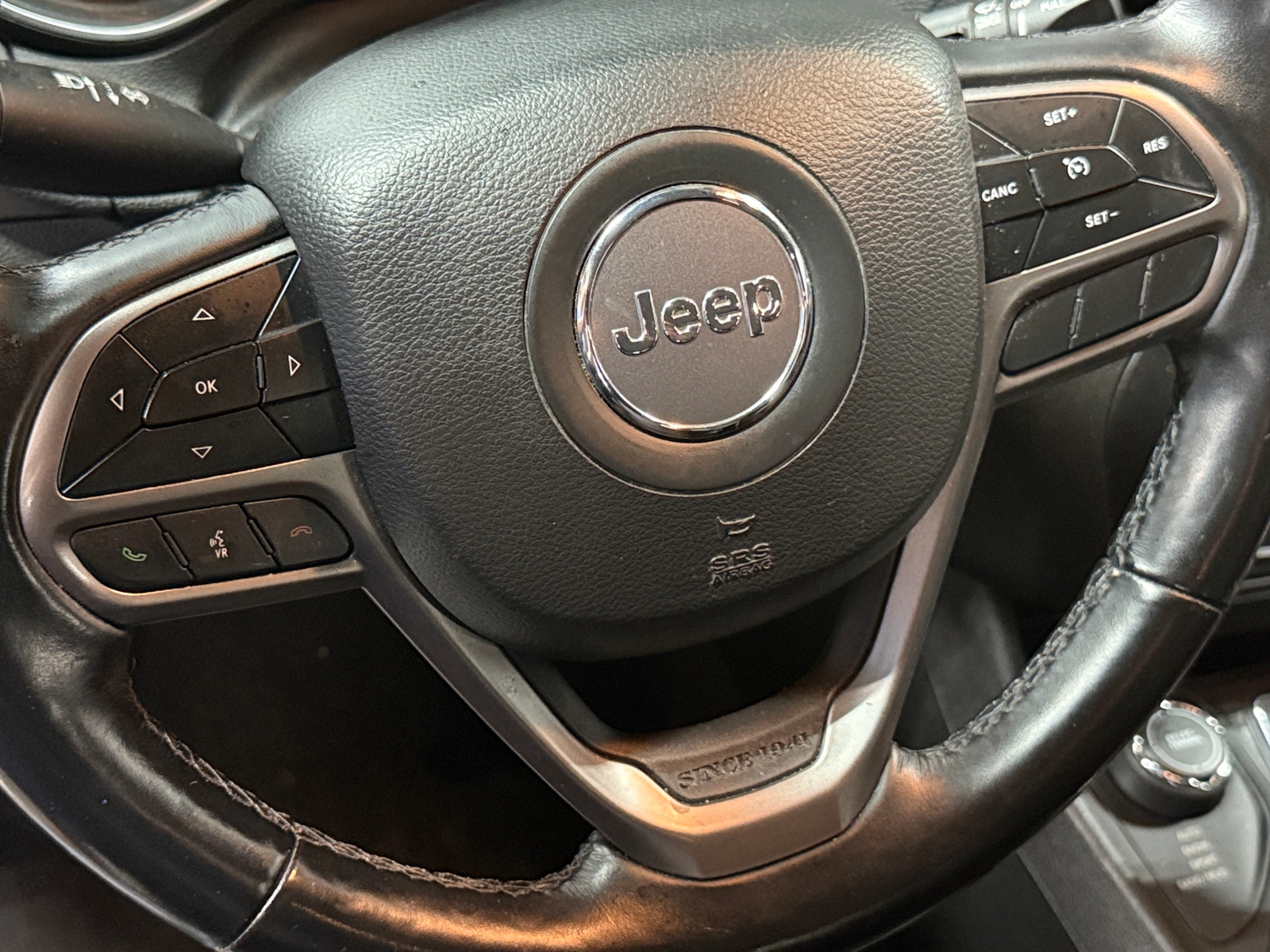 Thumbnail: 2021 Jeep Cherokee - 5