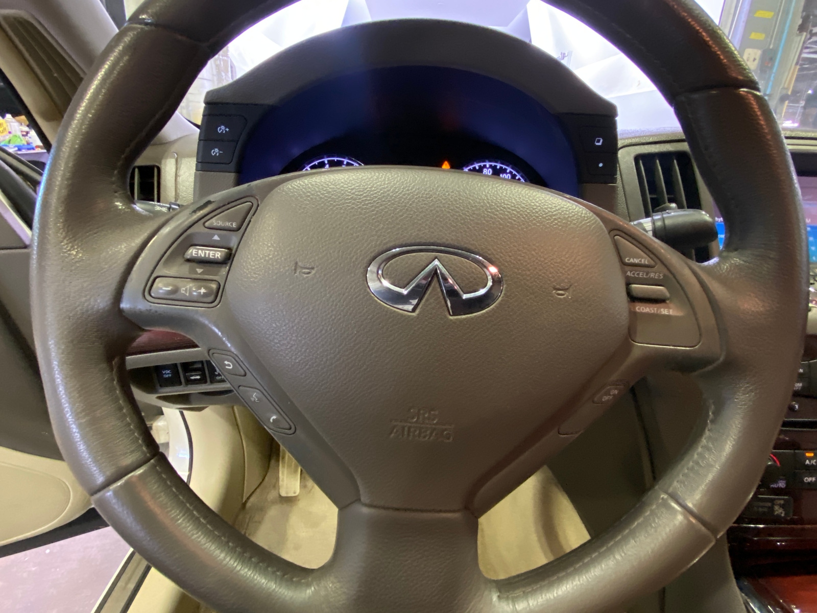 Thumbnail: 2010 INFINITI G37 - 4