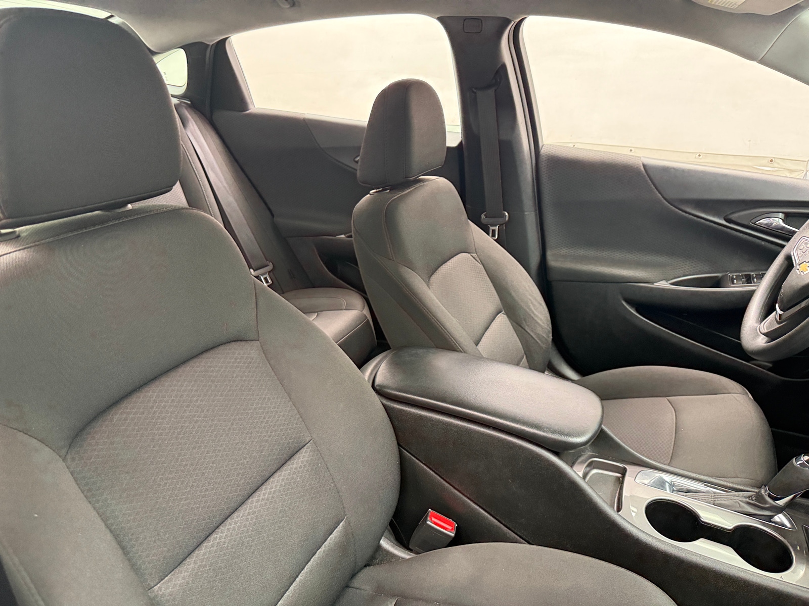 Thumbnail: 2018 Chevrolet Malibu - 2