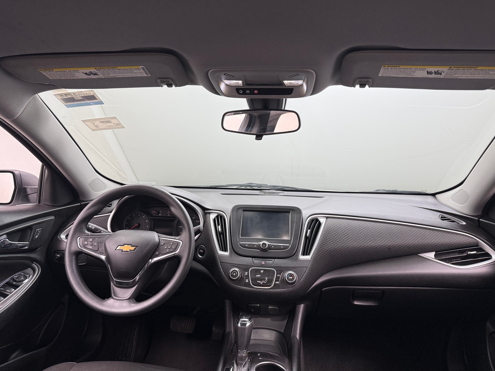 Thumbnail: 2018 Chevrolet Malibu - 3