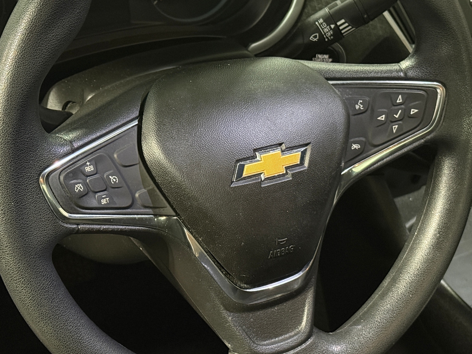 Thumbnail: 2018 Chevrolet Malibu - 5