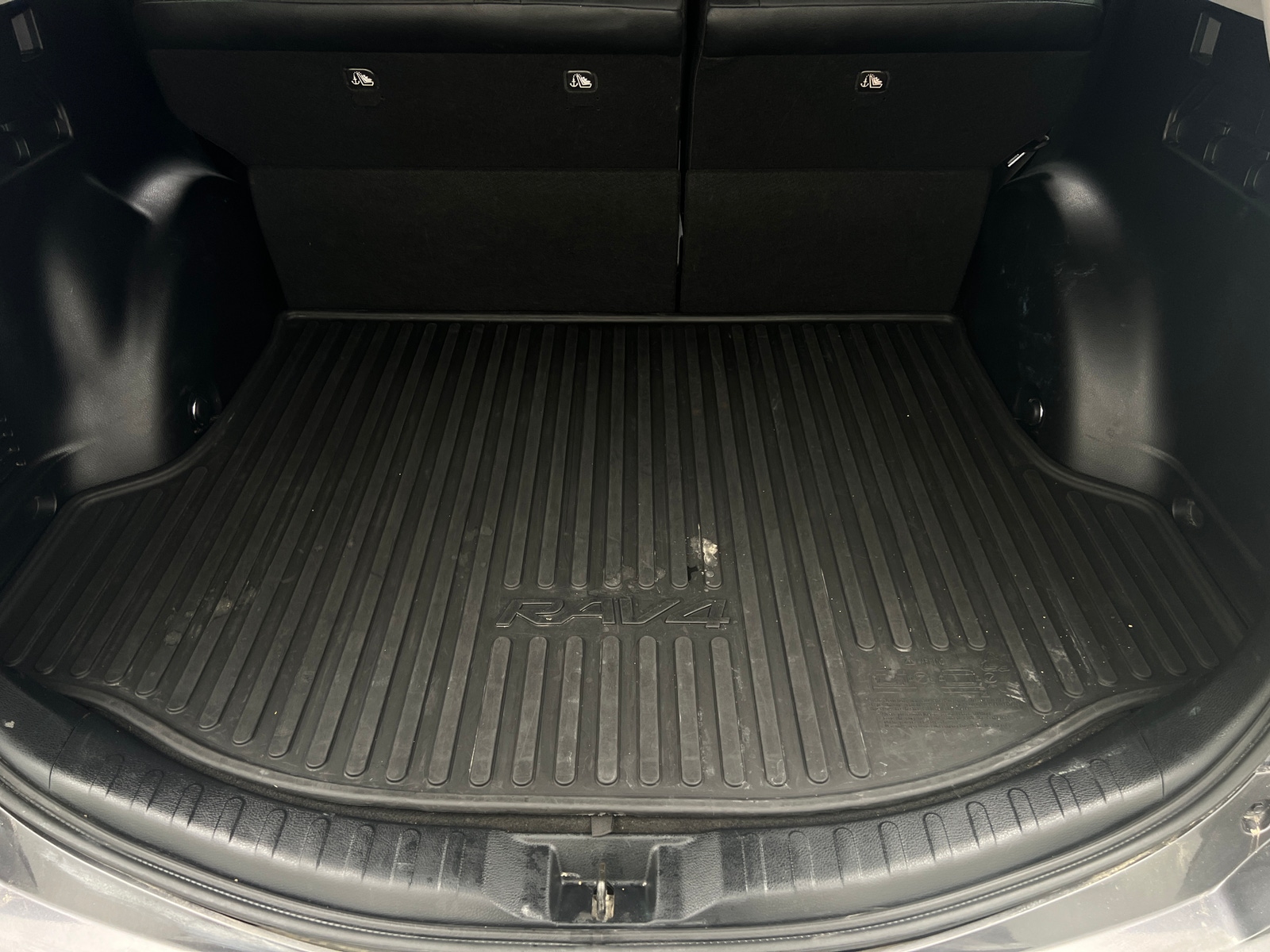 Thumbnail: 2017 Toyota RAV4 - 5
