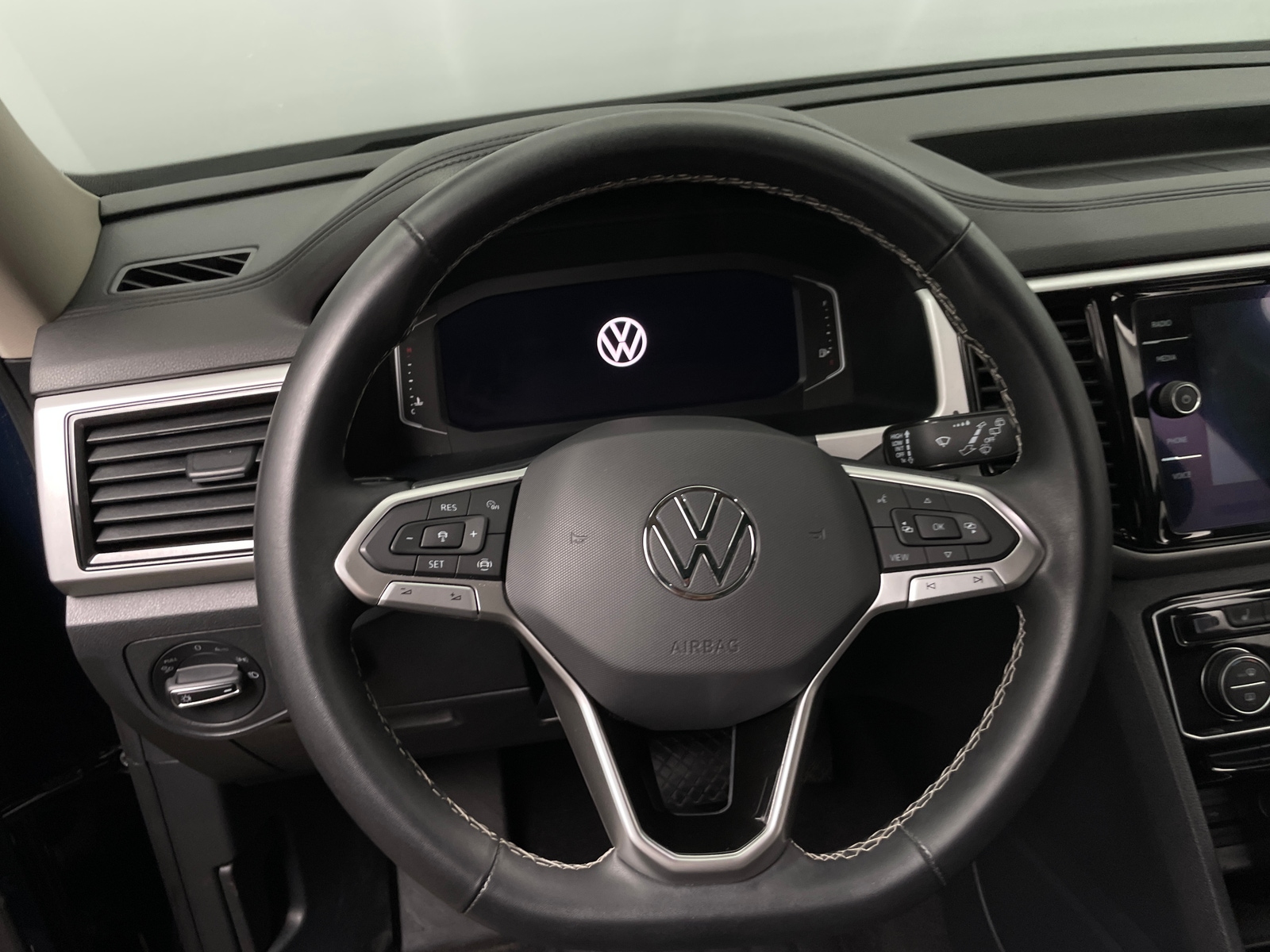 Thumbnail: 2022 Volkswagen Atlas - 4