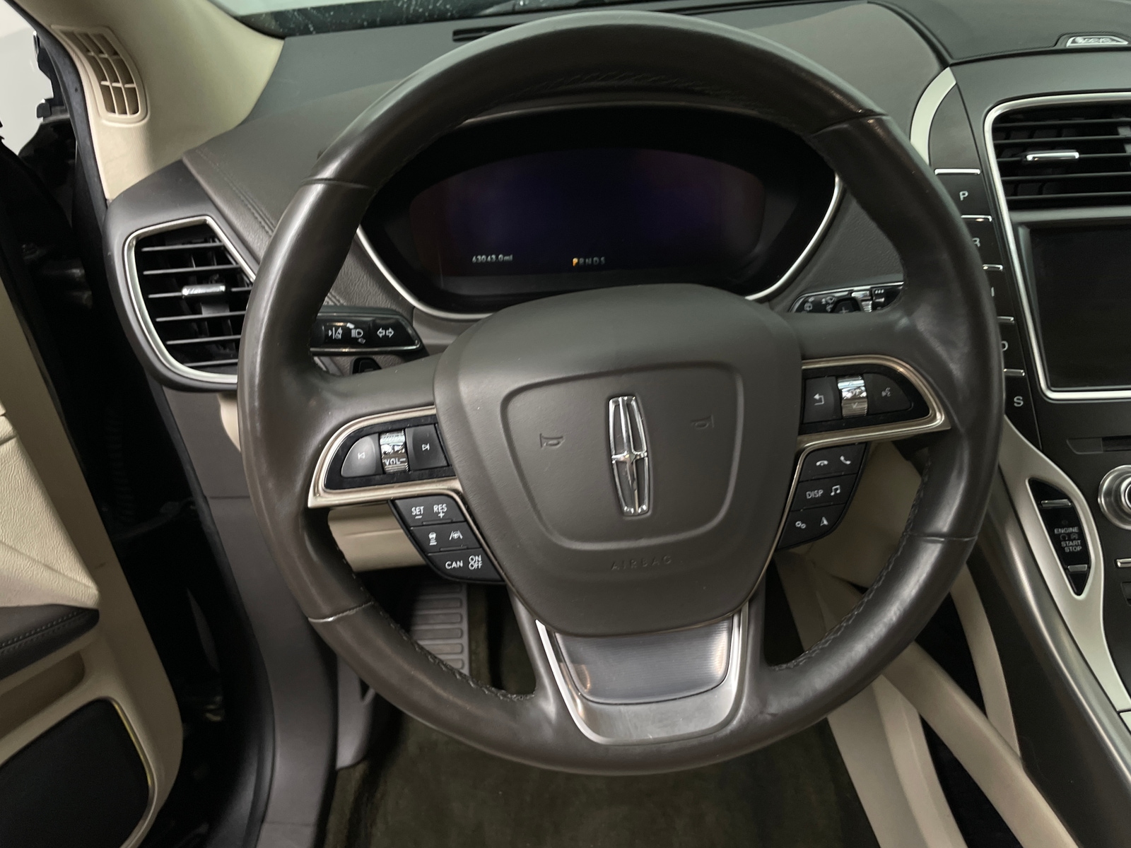 Thumbnail: 2019 Lincoln Nautilus - 4