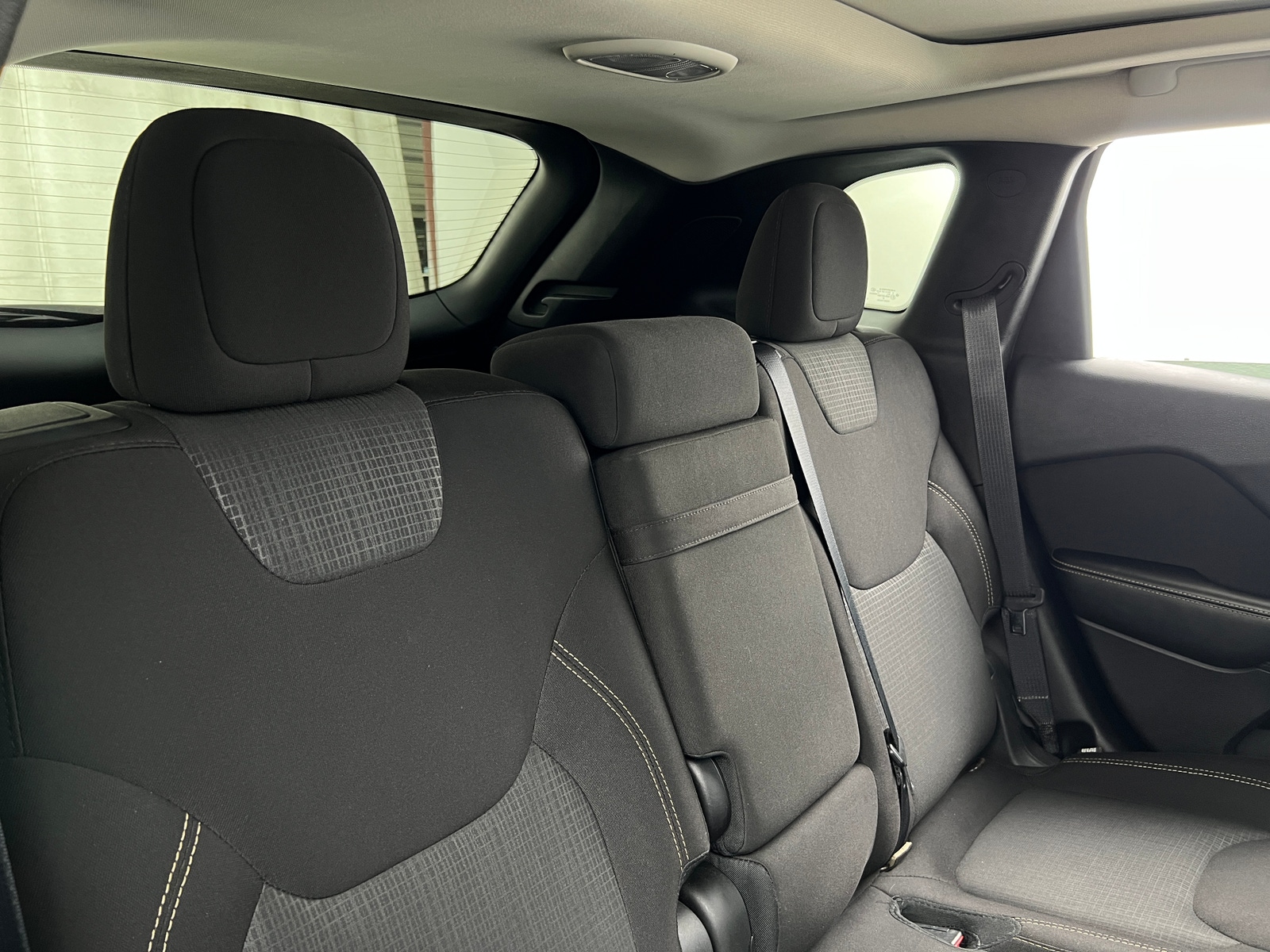 Thumbnail: 2016 Jeep Cherokee - 6