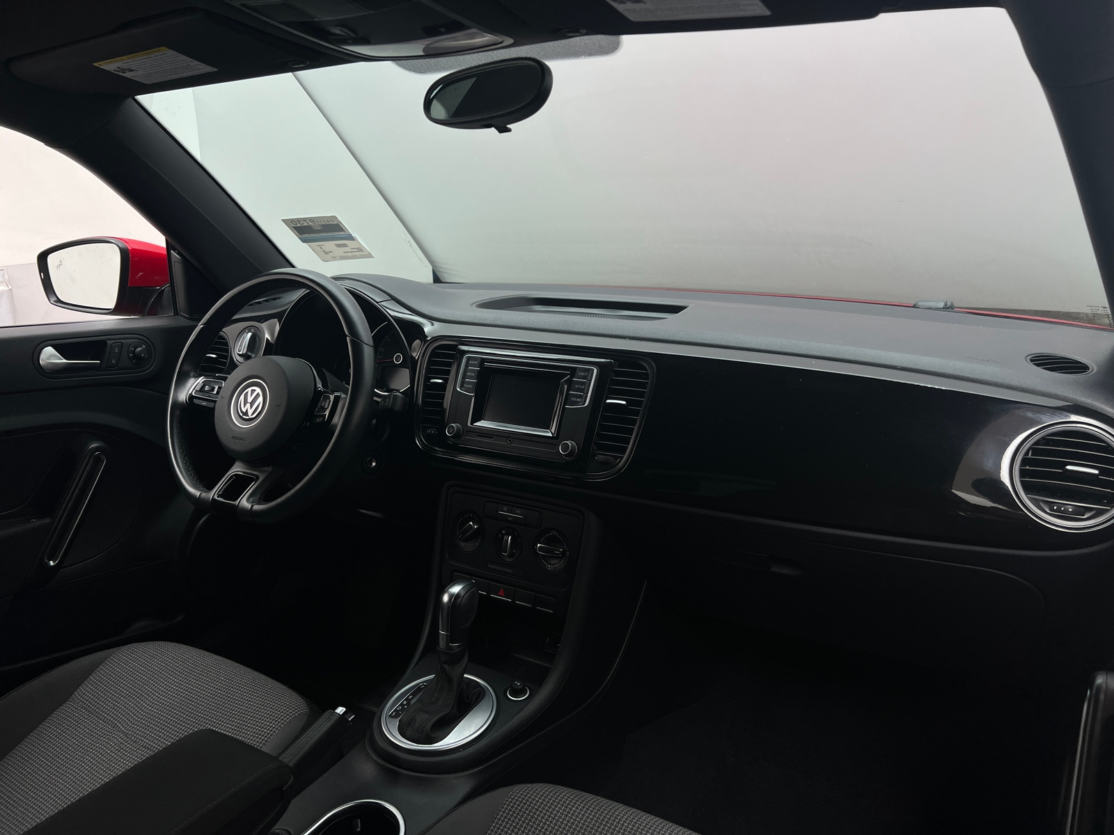 Thumbnail: 2019 Volkswagen Beetle - 3