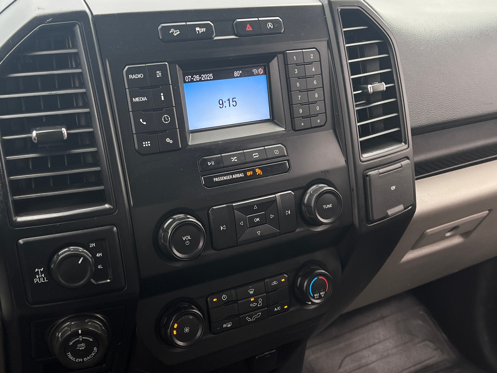 Thumbnail: 2019 Ford Econoline - 4