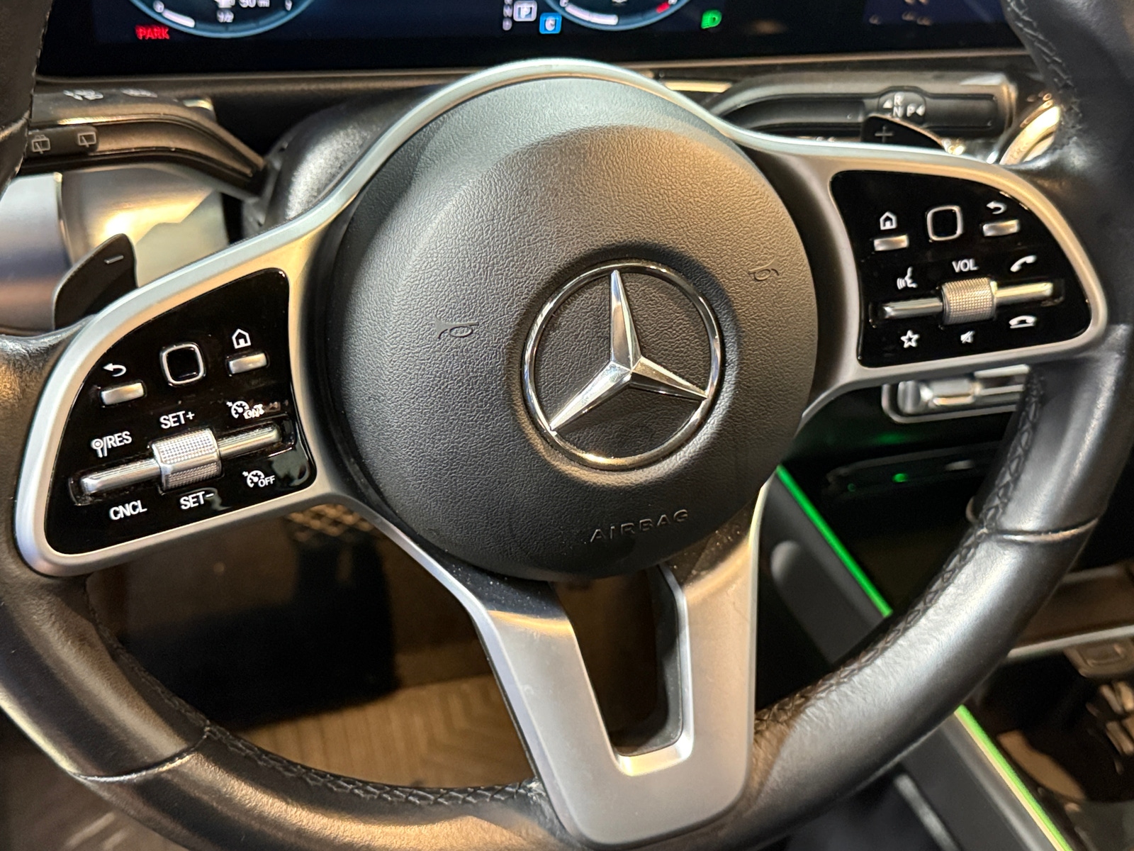Thumbnail: 2021 Mercedes-Benz GLB - 4