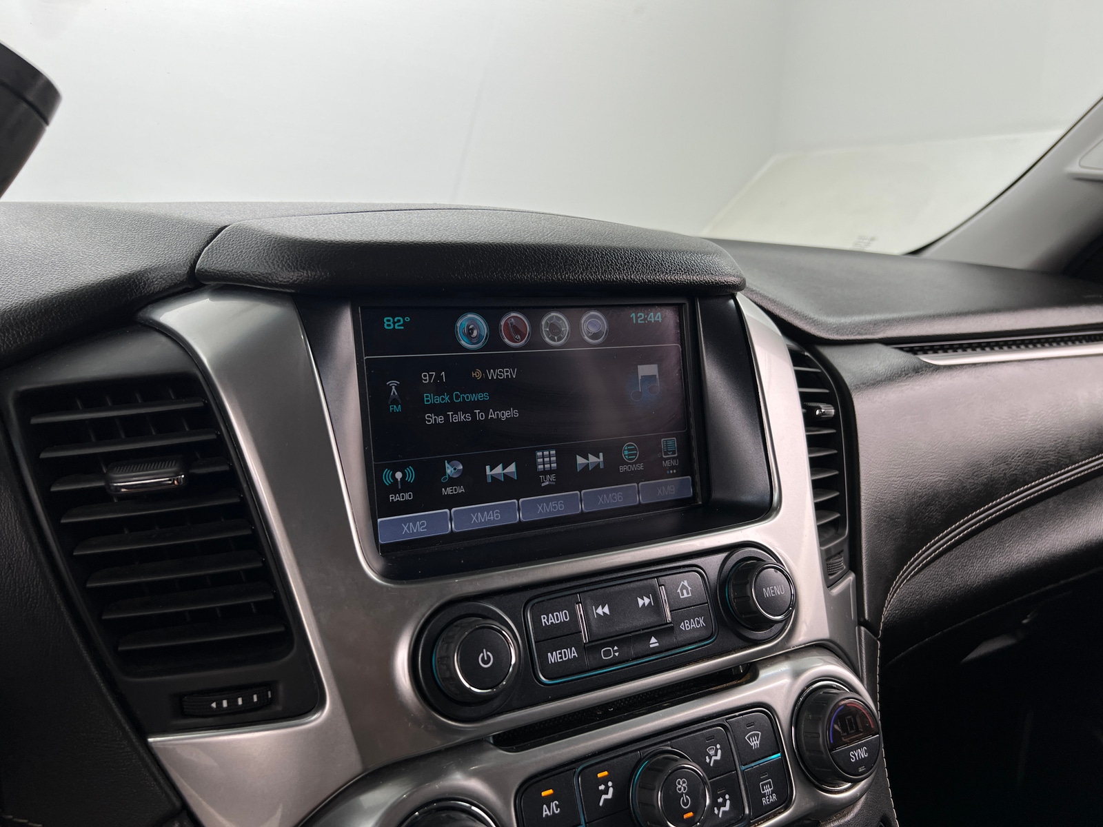 Thumbnail: 2017 Chevrolet Tahoe - 3