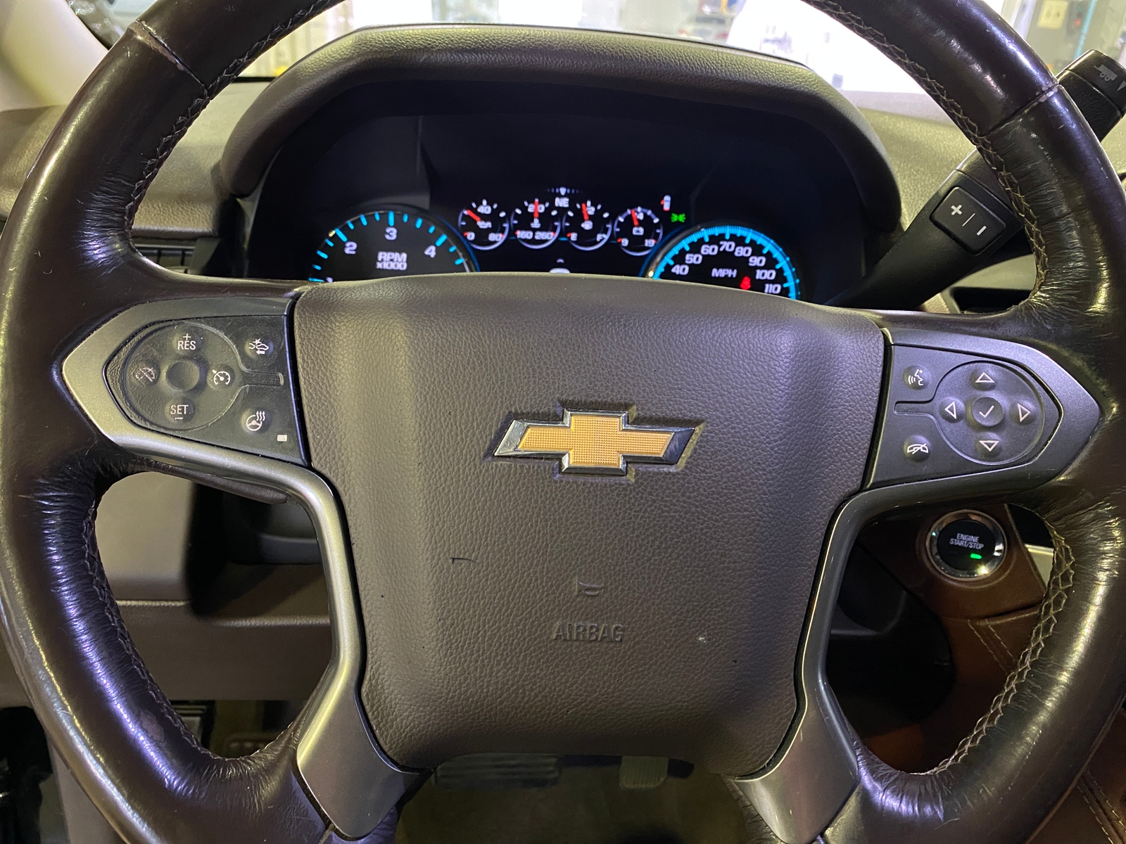Thumbnail: 2018 Chevrolet Suburban - 4