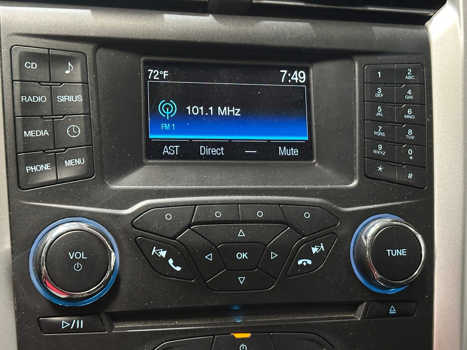 Thumbnail: 2015 Ford Fusion - 4