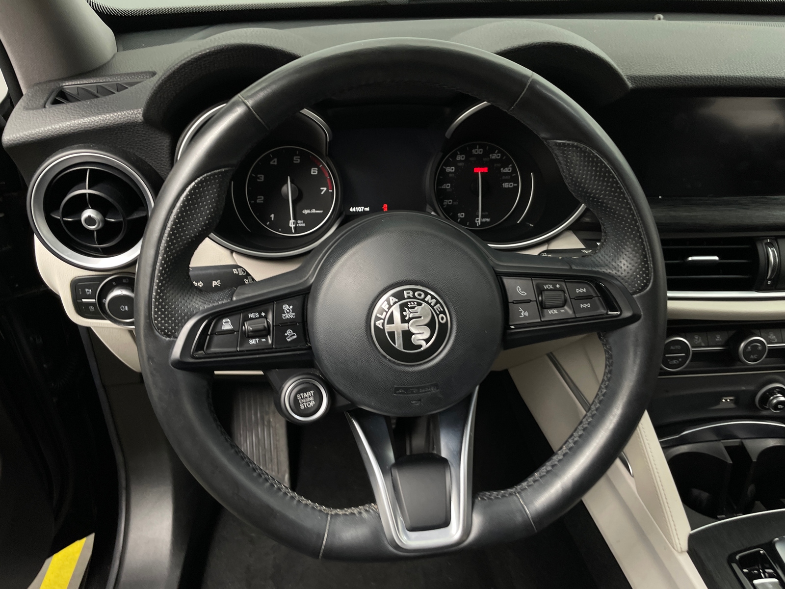 Thumbnail: 2021 Alfa Romeo Stelvio - 5