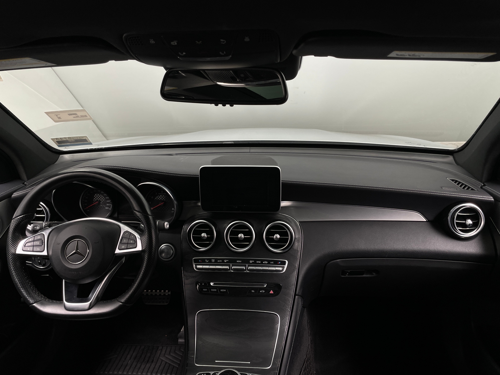 Thumbnail: 2018 Mercedes-Benz GLC - 2