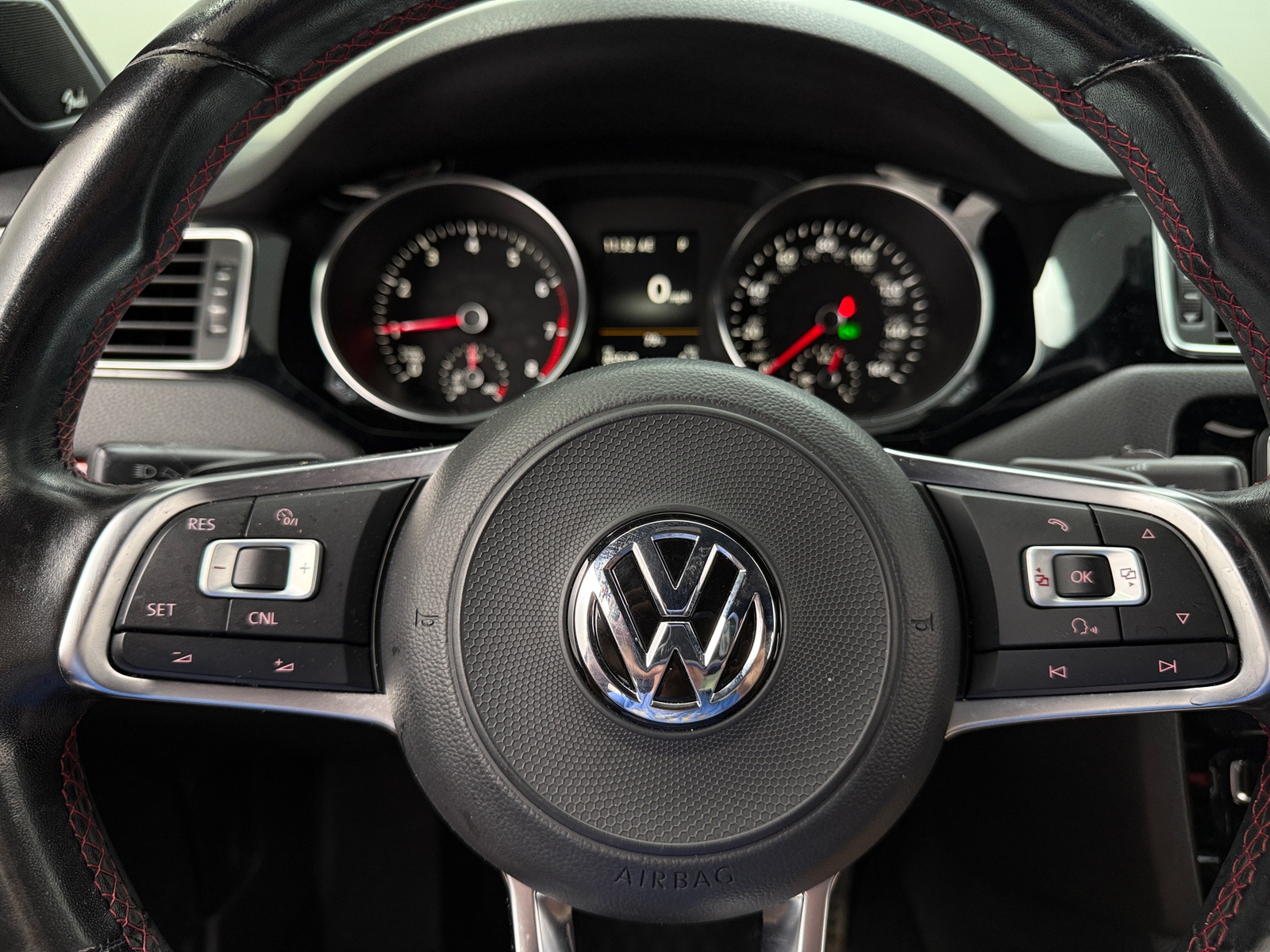 Thumbnail: 2017 Volkswagen Jetta - 4