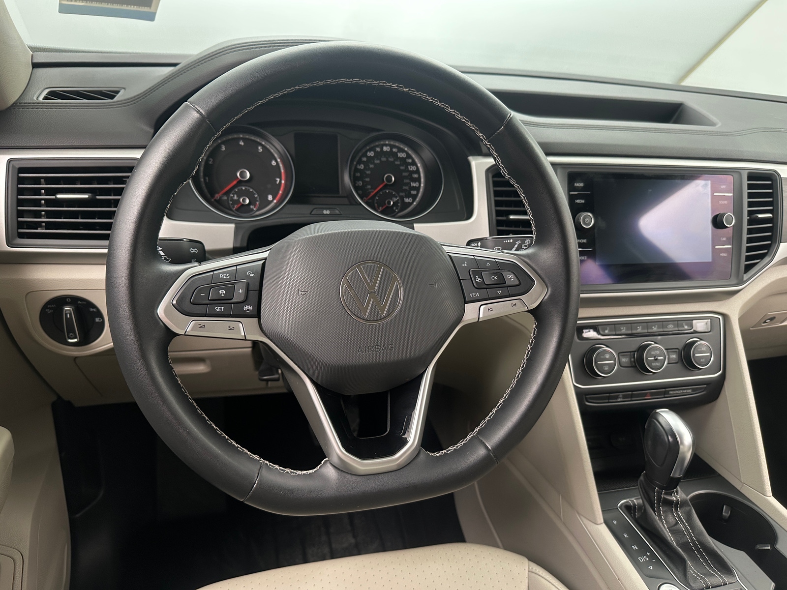 Thumbnail: 2021 Volkswagen Atlas - 4