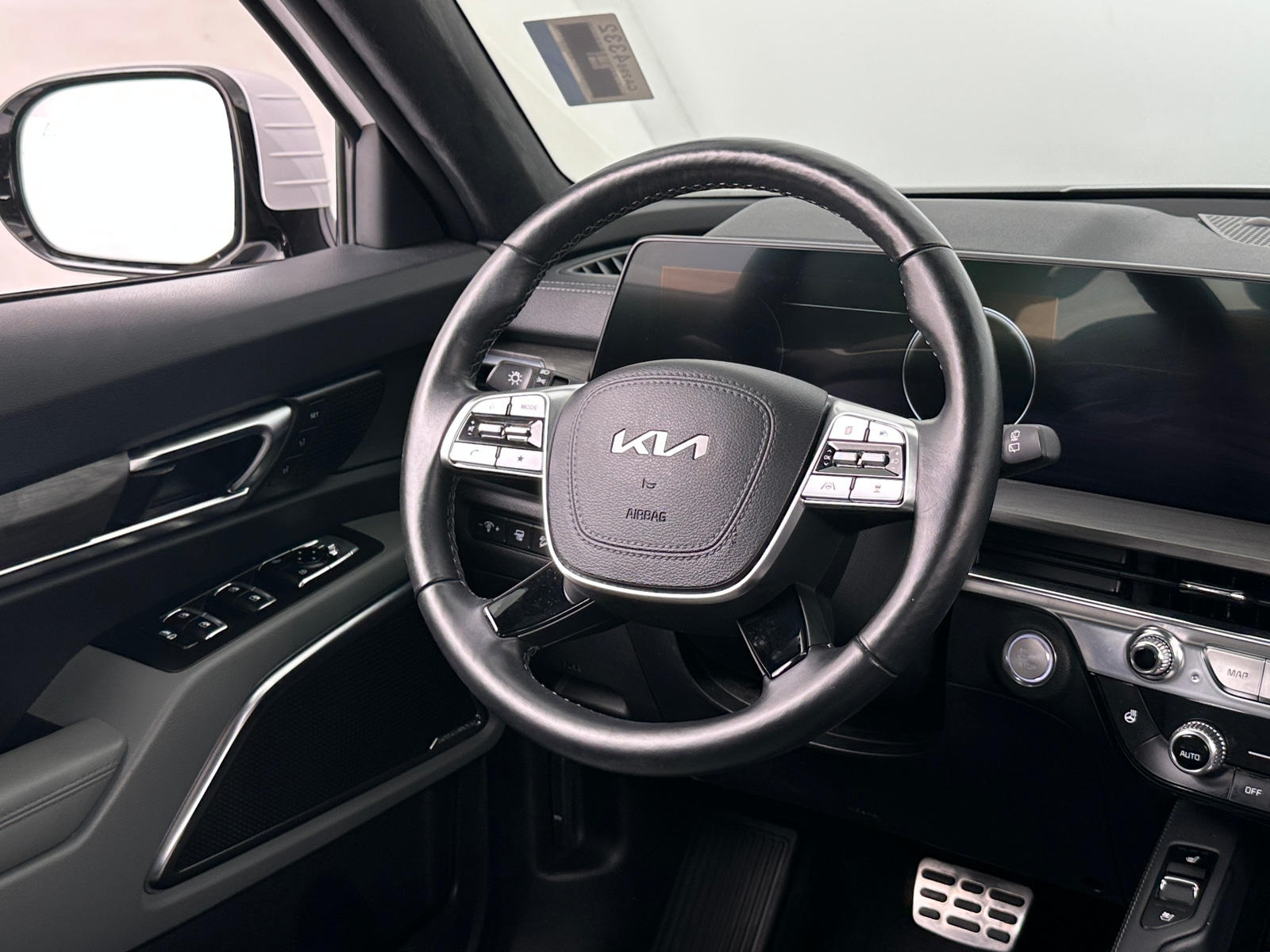 Thumbnail: 2023 Kia Telluride - 4