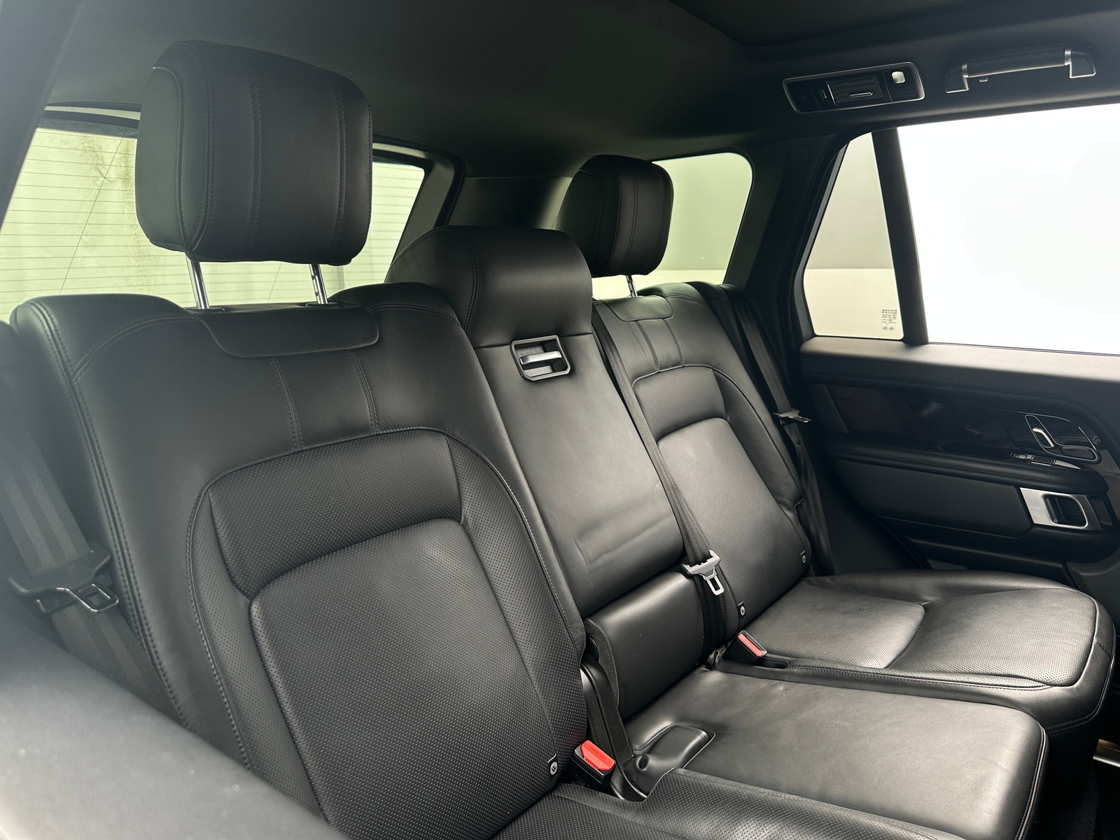 Thumbnail: 2020 Land Rover Range Rover - 5