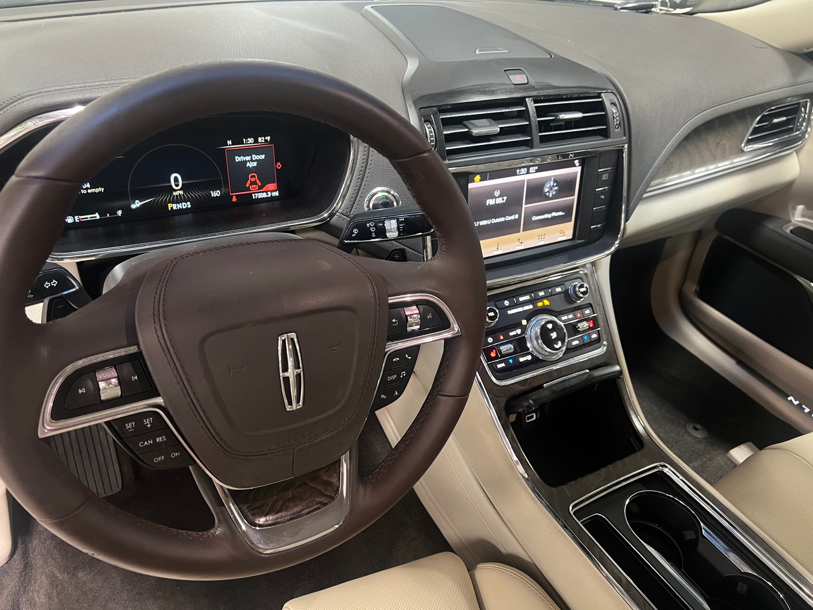 Thumbnail: 2017 Lincoln Continental - 2