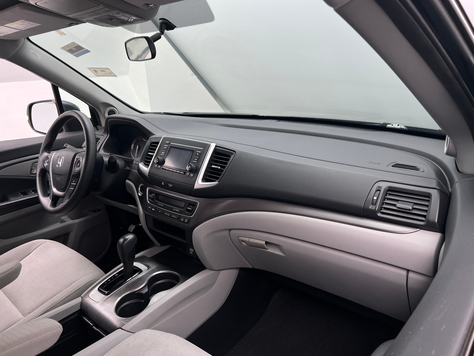 Thumbnail: 2017 Honda Pilot - 3