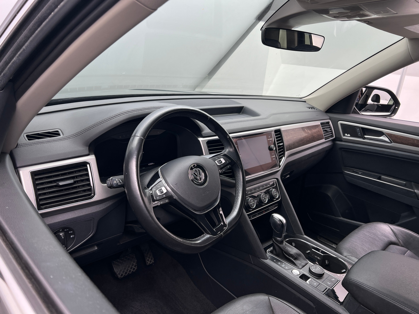 Thumbnail: 2018 Volkswagen Atlas - 2