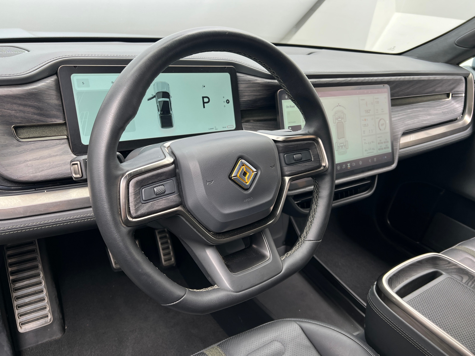 Thumbnail: 2022 Rivian R1T - 4