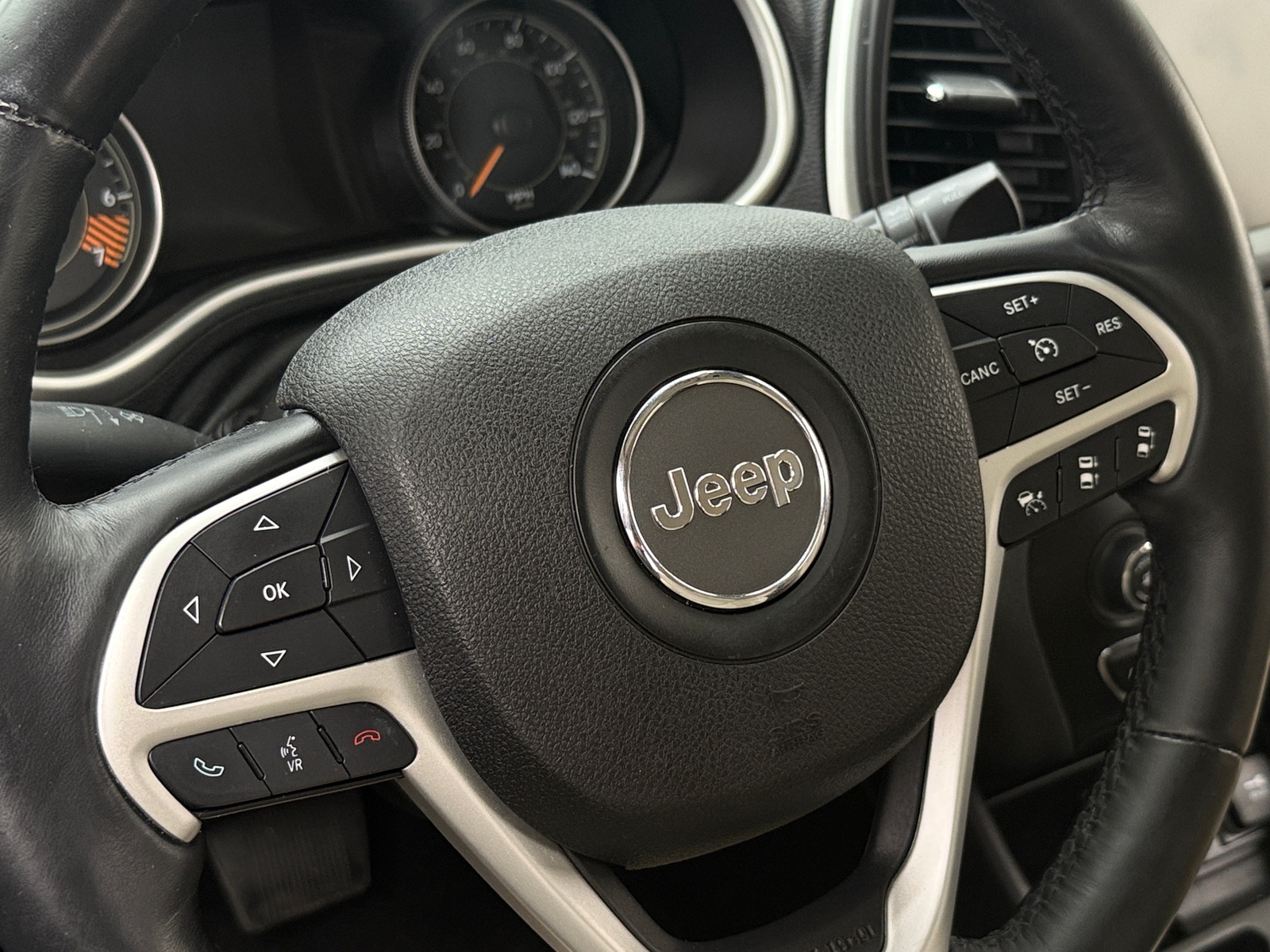 Thumbnail: 2015 Jeep Cherokee - 4