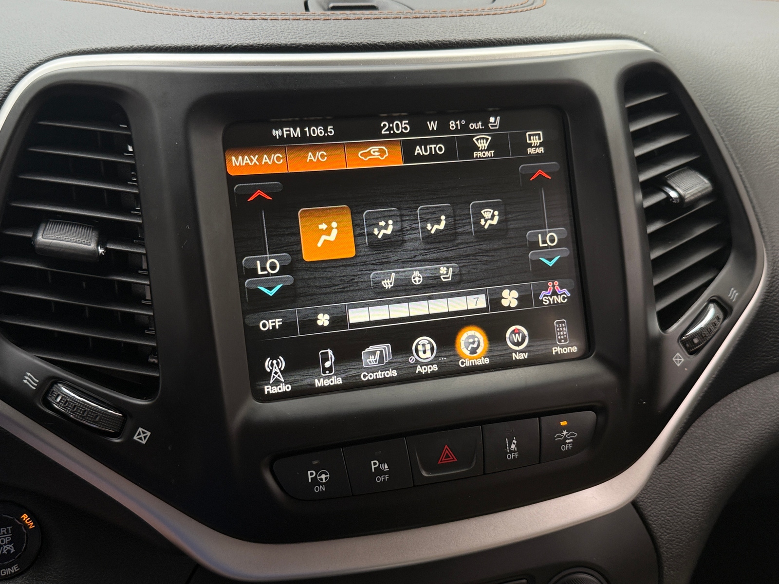 Thumbnail: 2015 Jeep Cherokee - 3