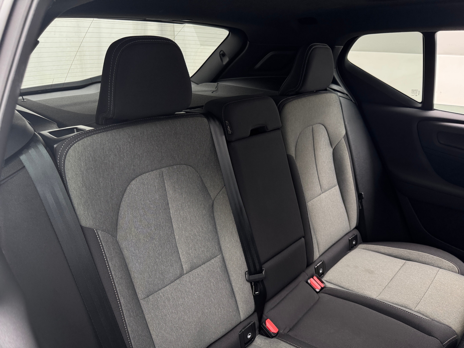 Thumbnail: 2024 Volvo XC40 - 6